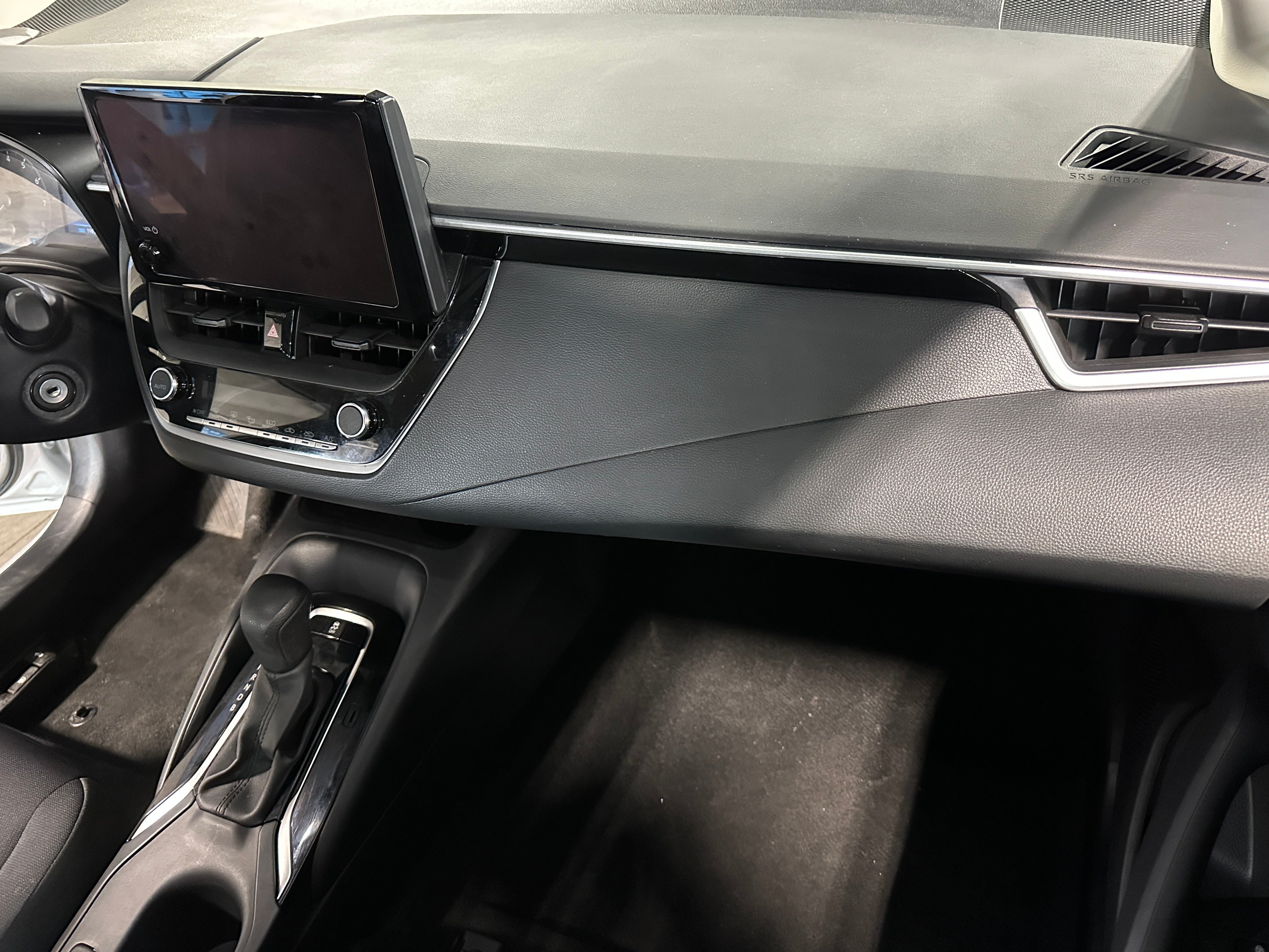2024 Toyota Corolla LE 3