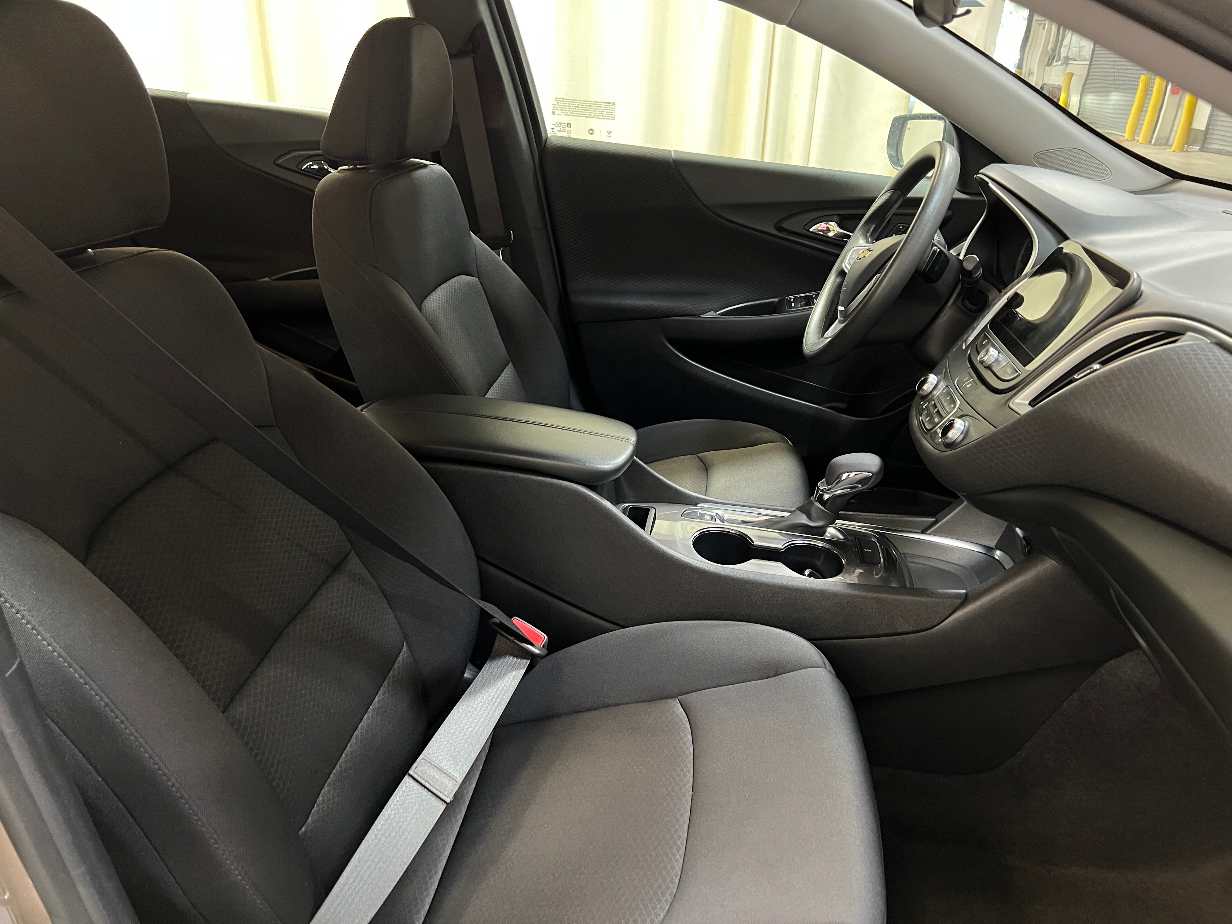 2023 Chevrolet Malibu LT 2