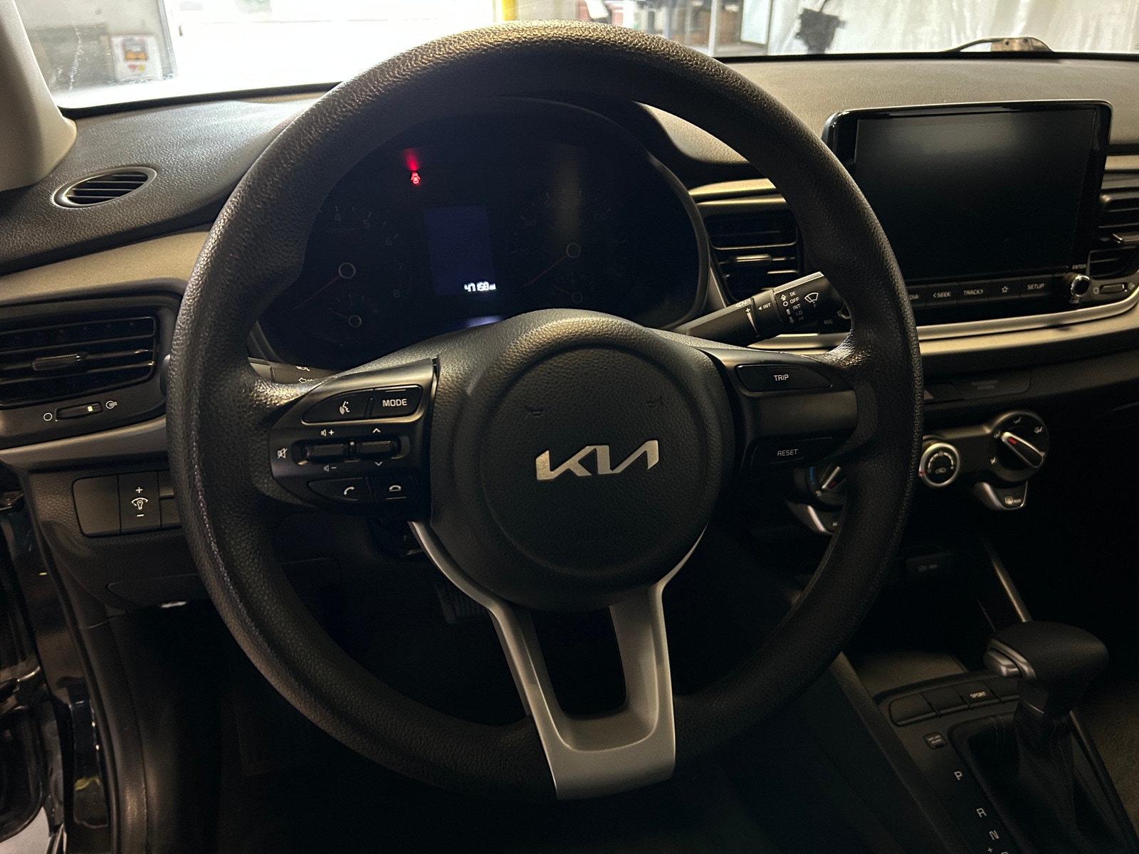 Thumbnail: 2023 Kia Rio - 5
