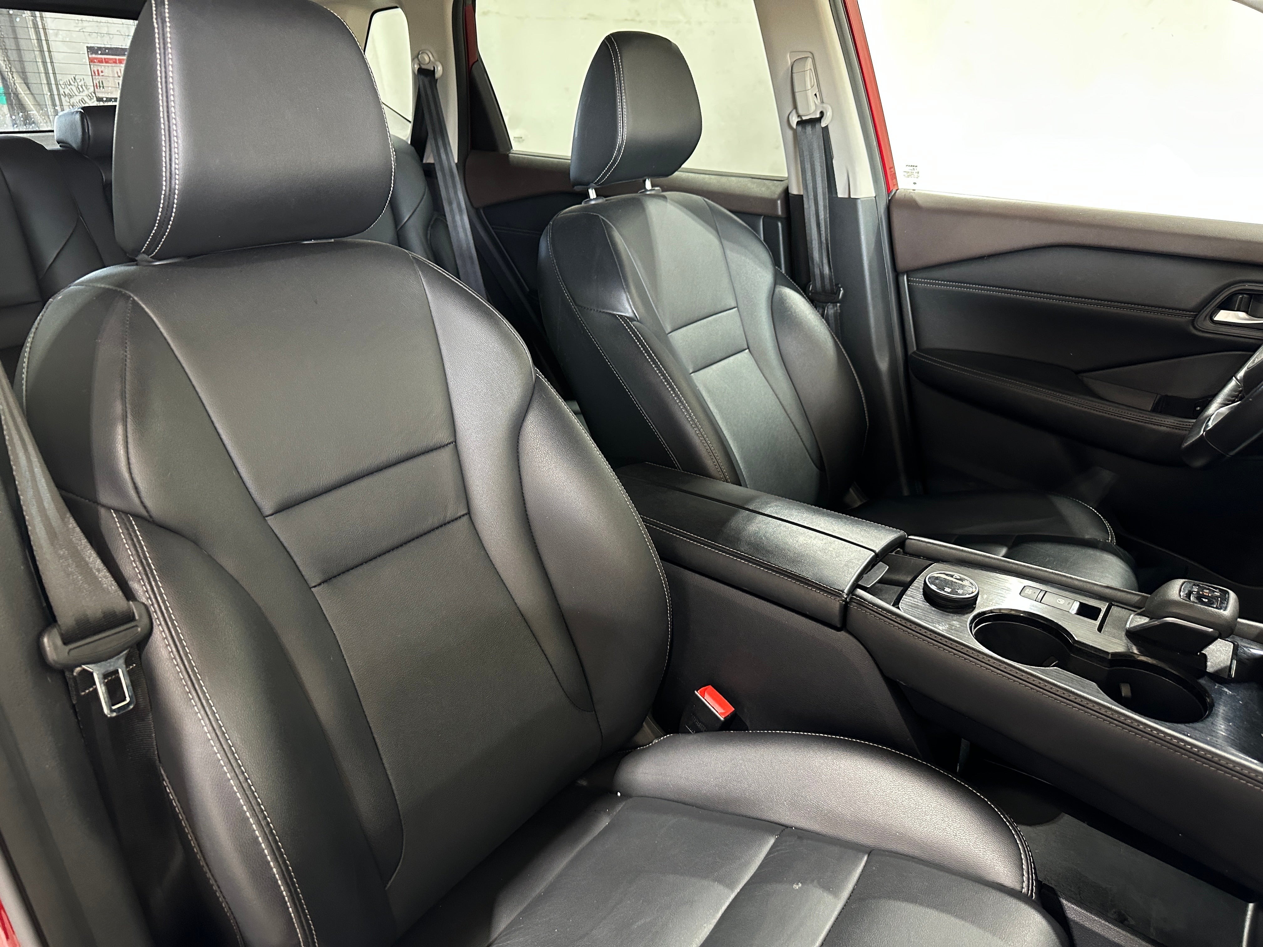 2023 Nissan Rogue SL 2