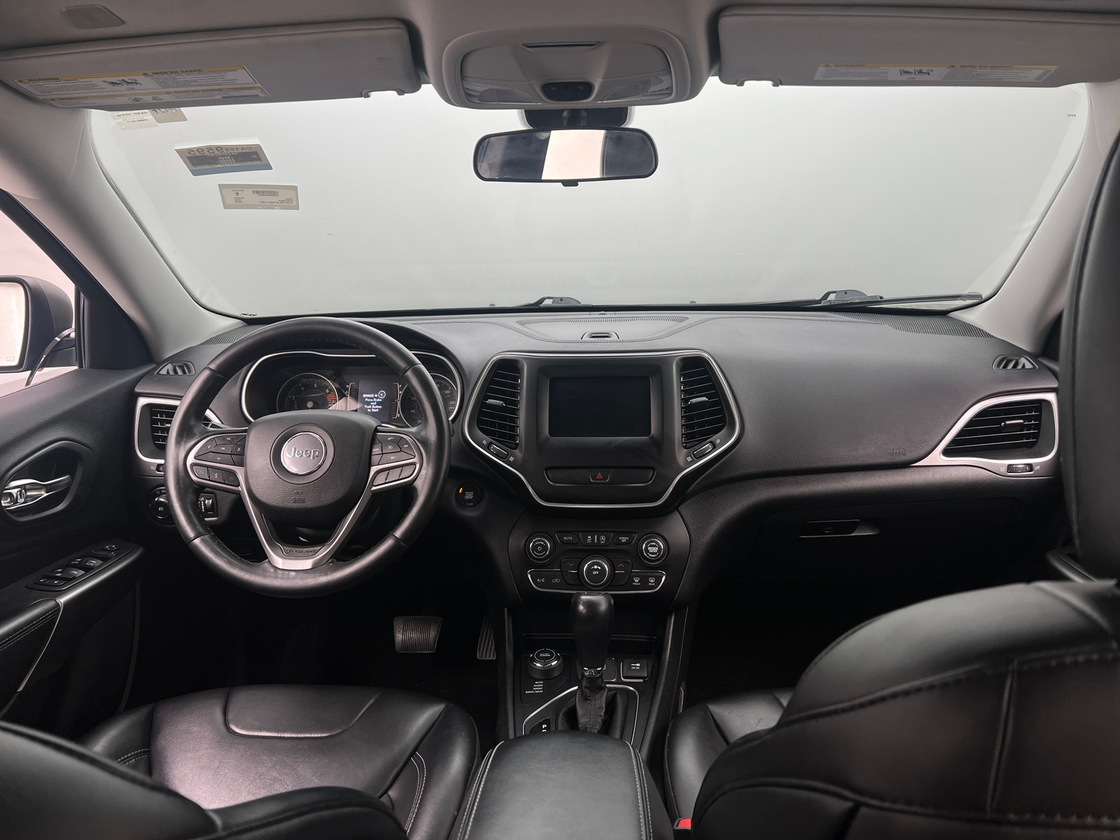 Thumbnail: 2019 Jeep Cherokee - 3