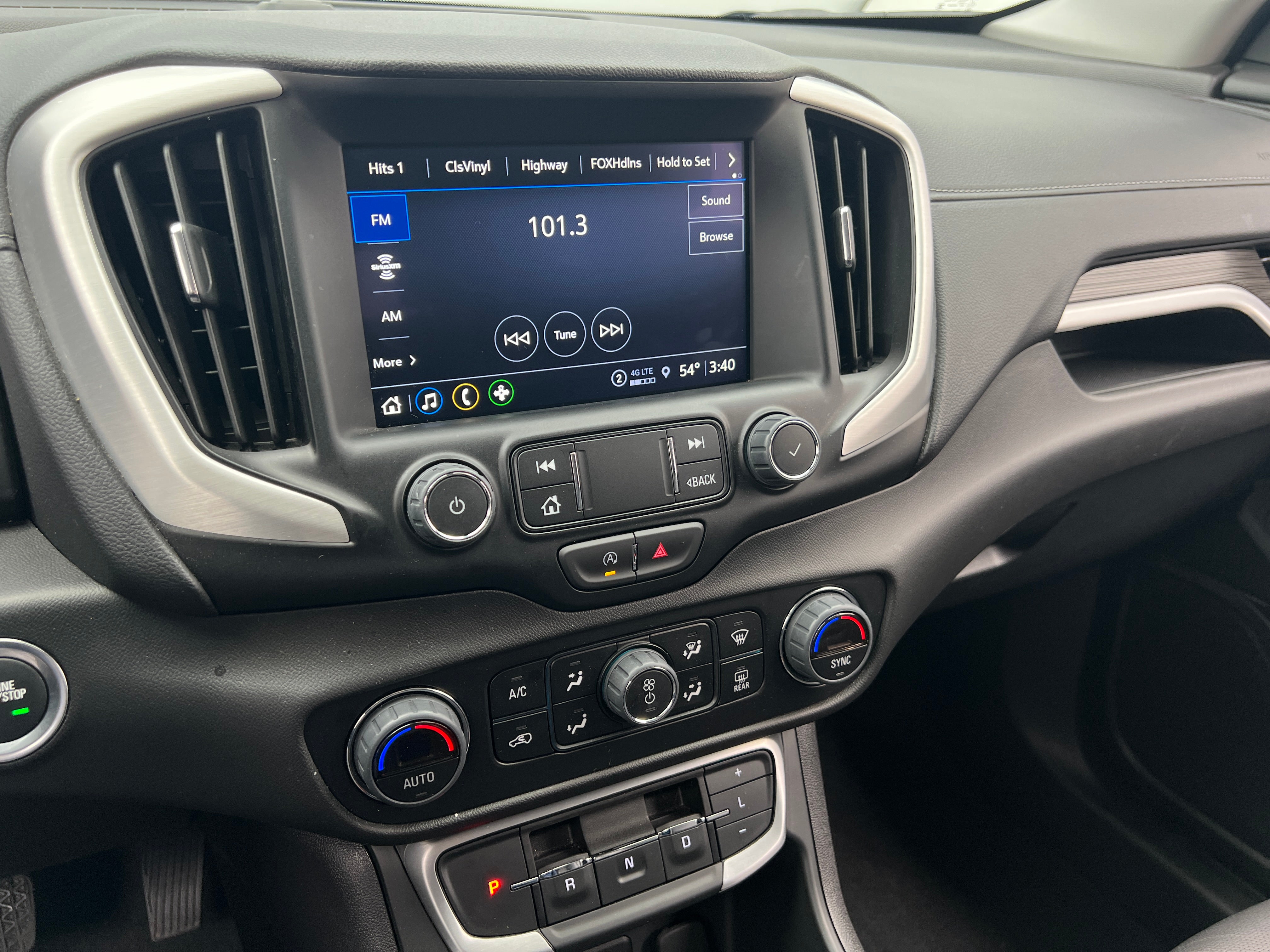 2024 GMC Terrain SLT 4