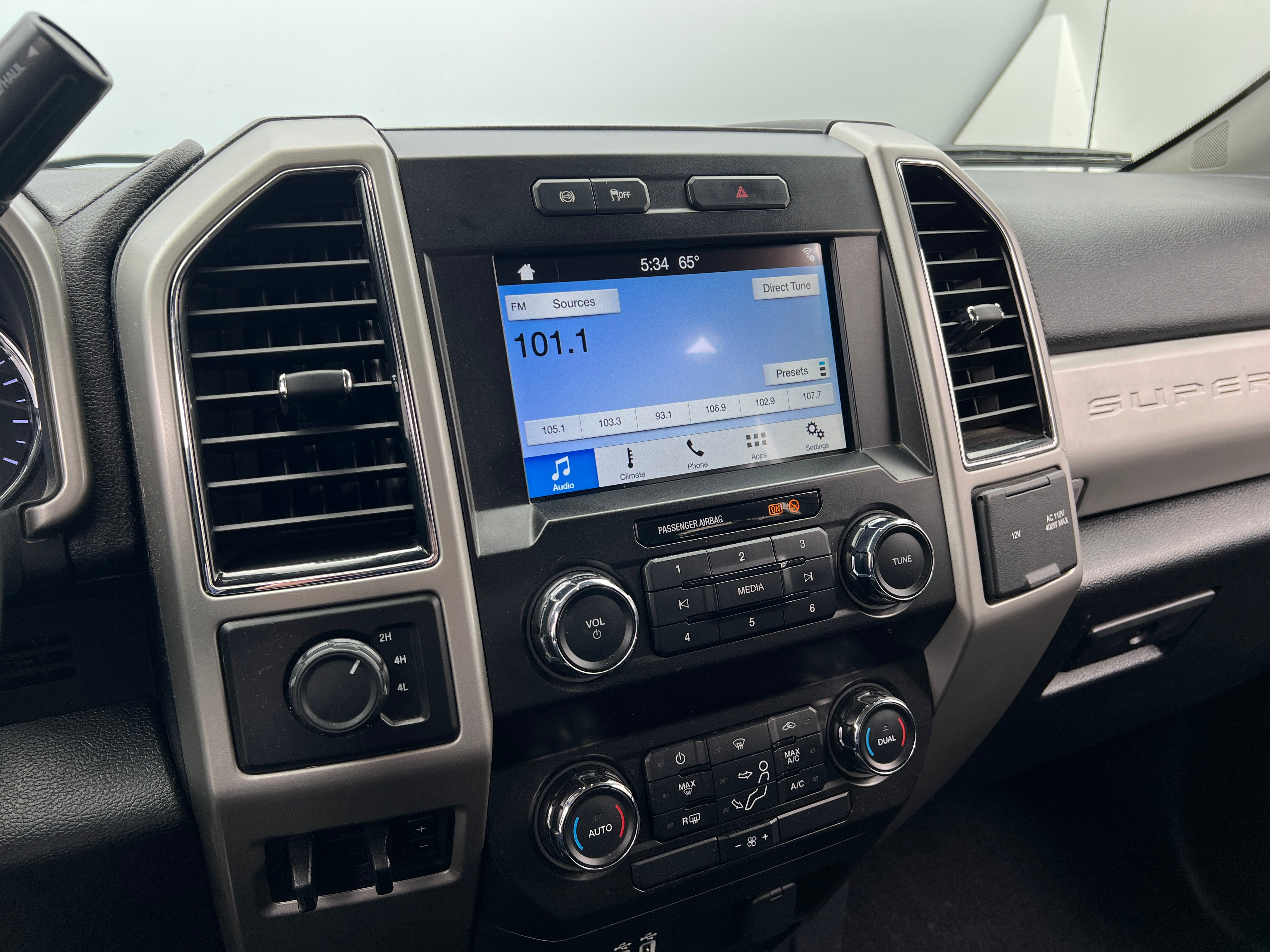 2019 Ford Econoline E-250 3