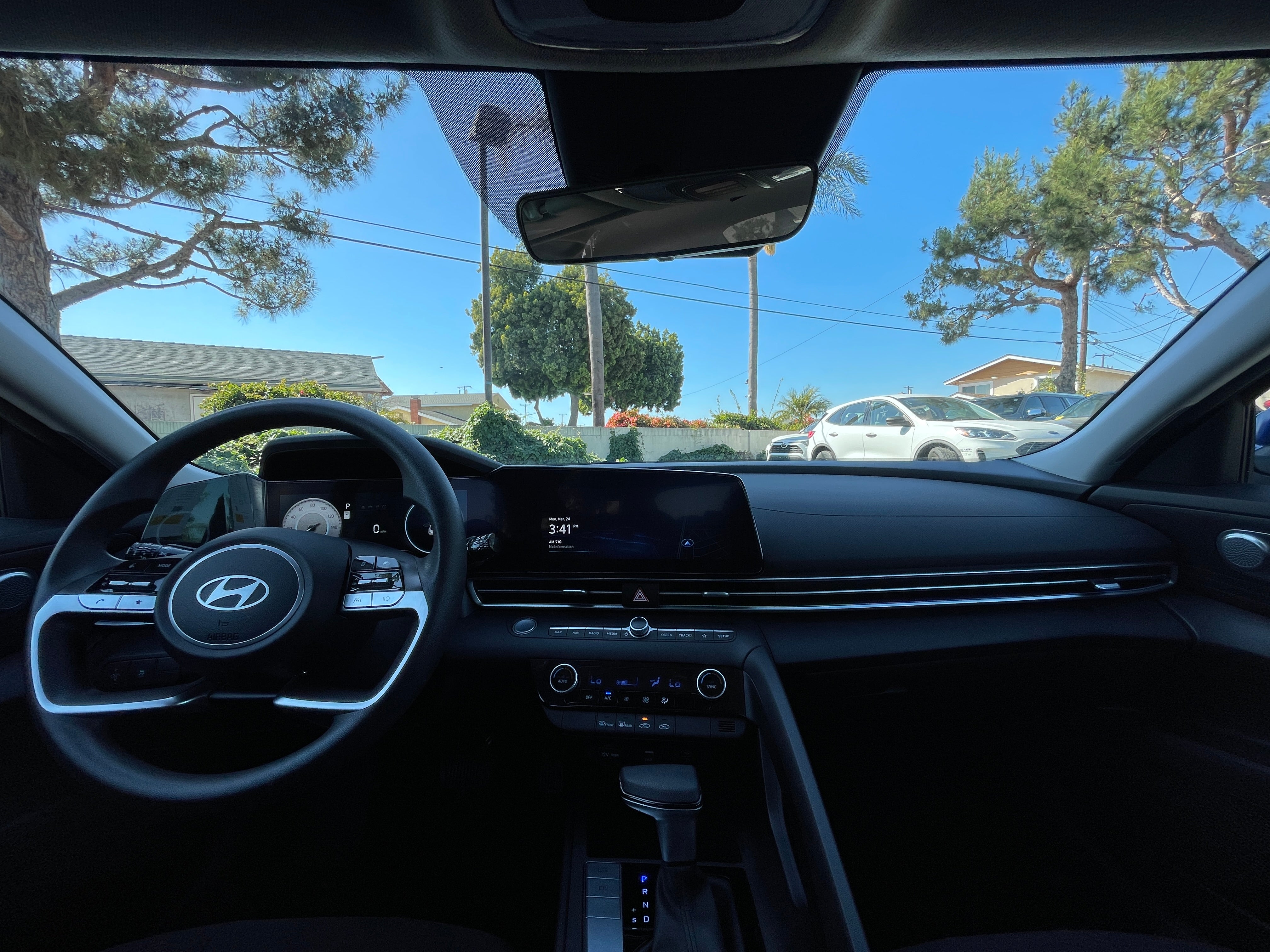 2024 Hyundai Elantra SEL 3