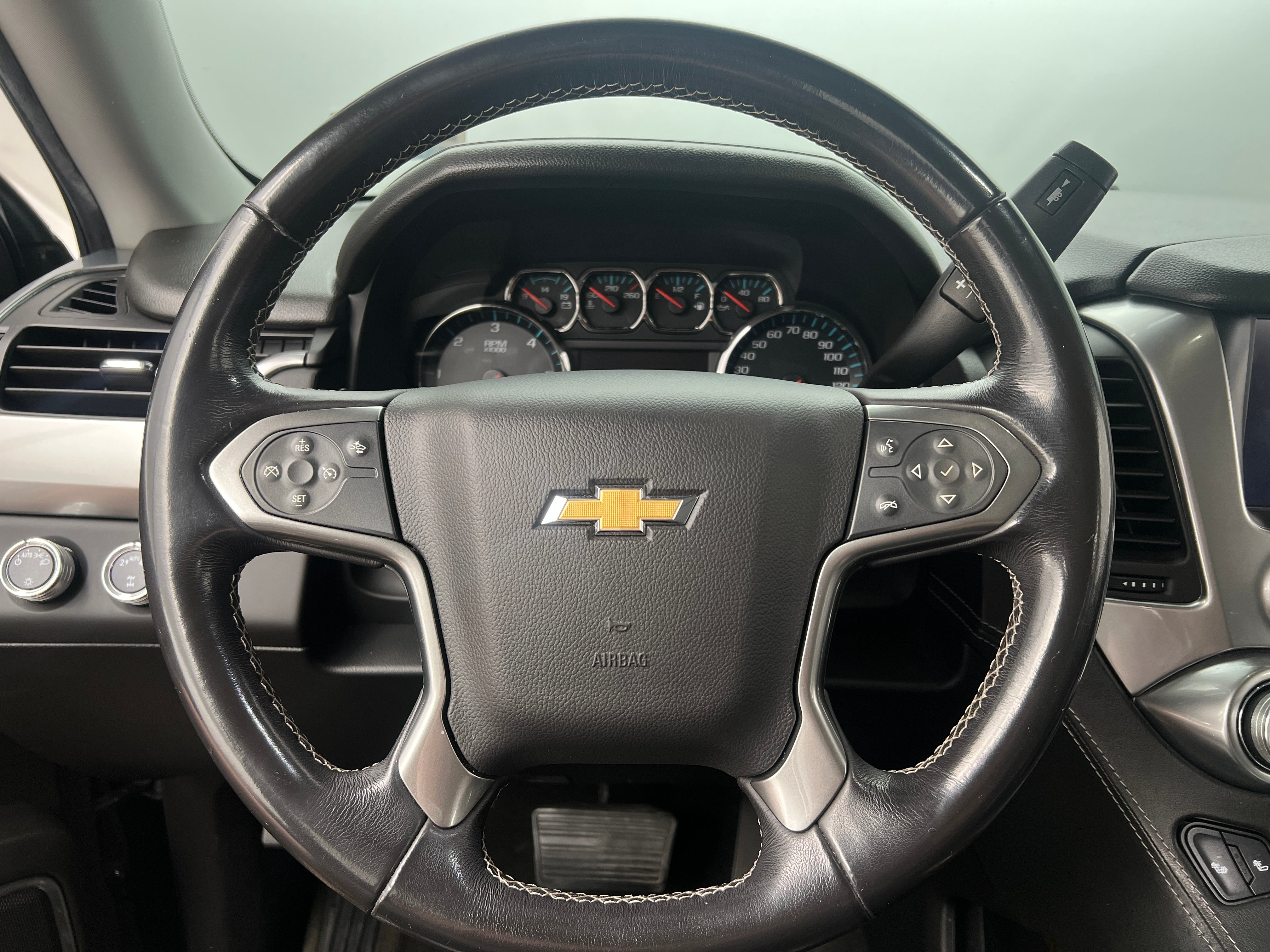 2018 Chevrolet Suburban LT 4