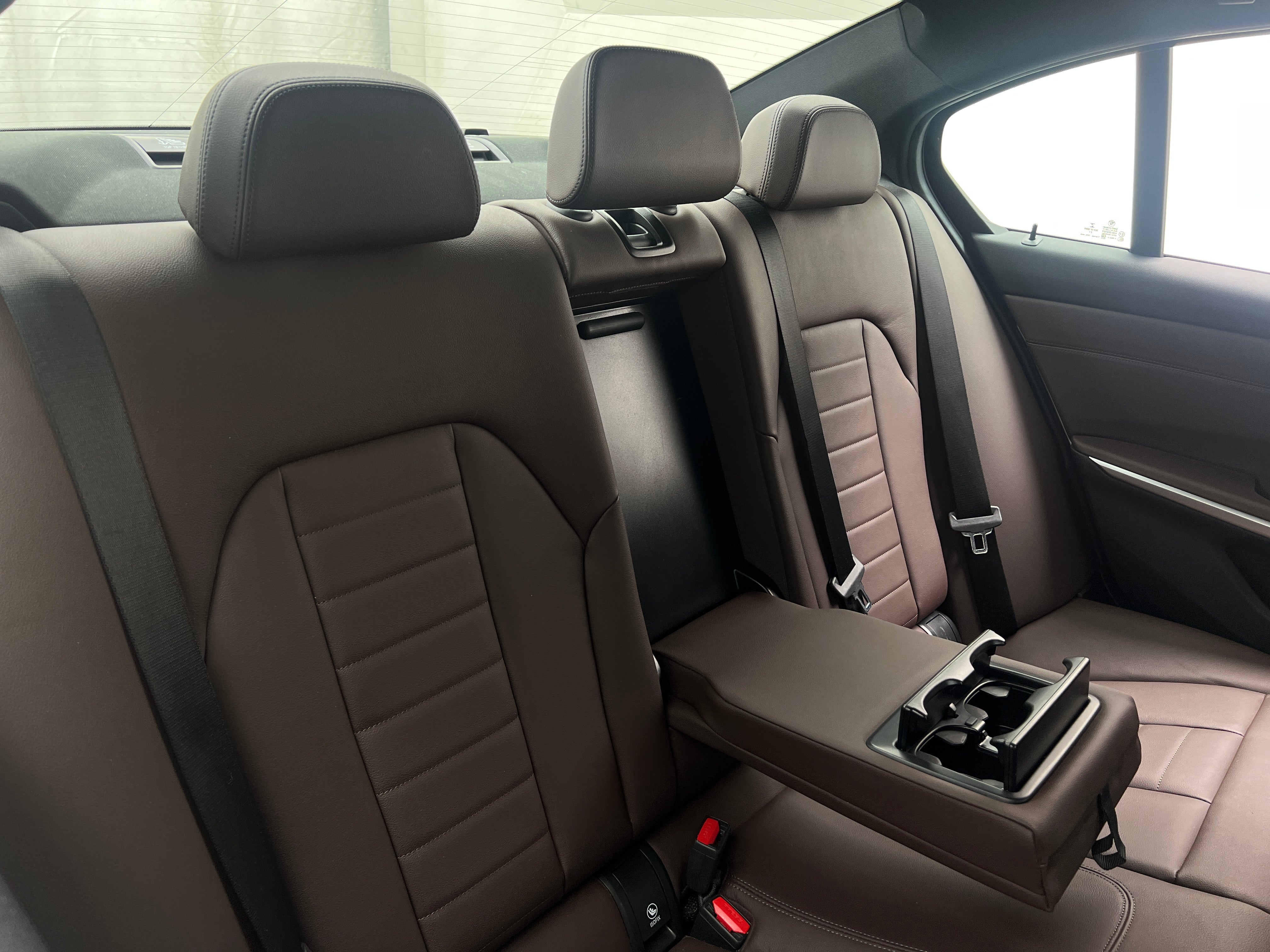 2022 BMW 3 Series 330e xDrive 5