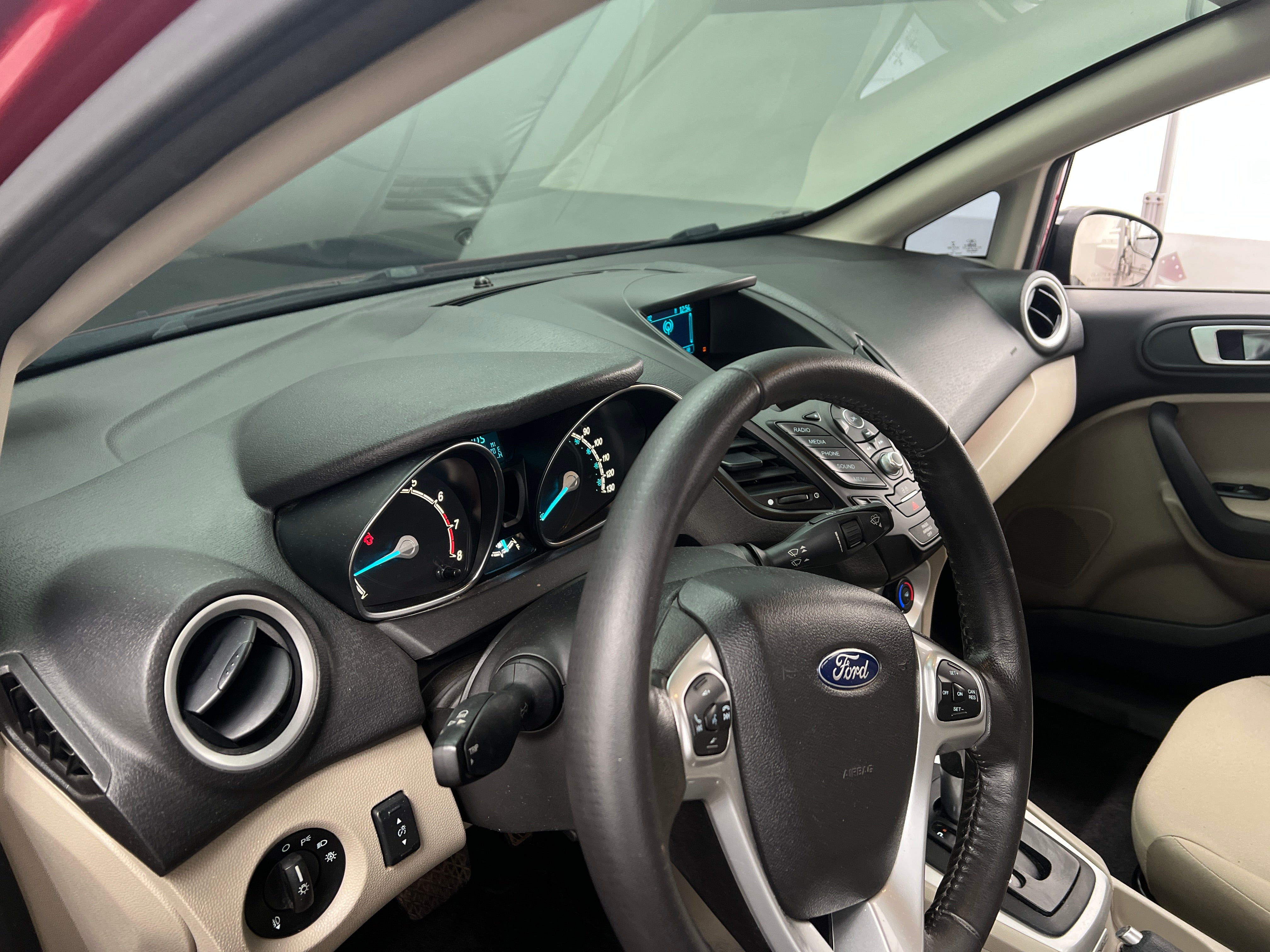 2016 Ford Fiesta SE 3