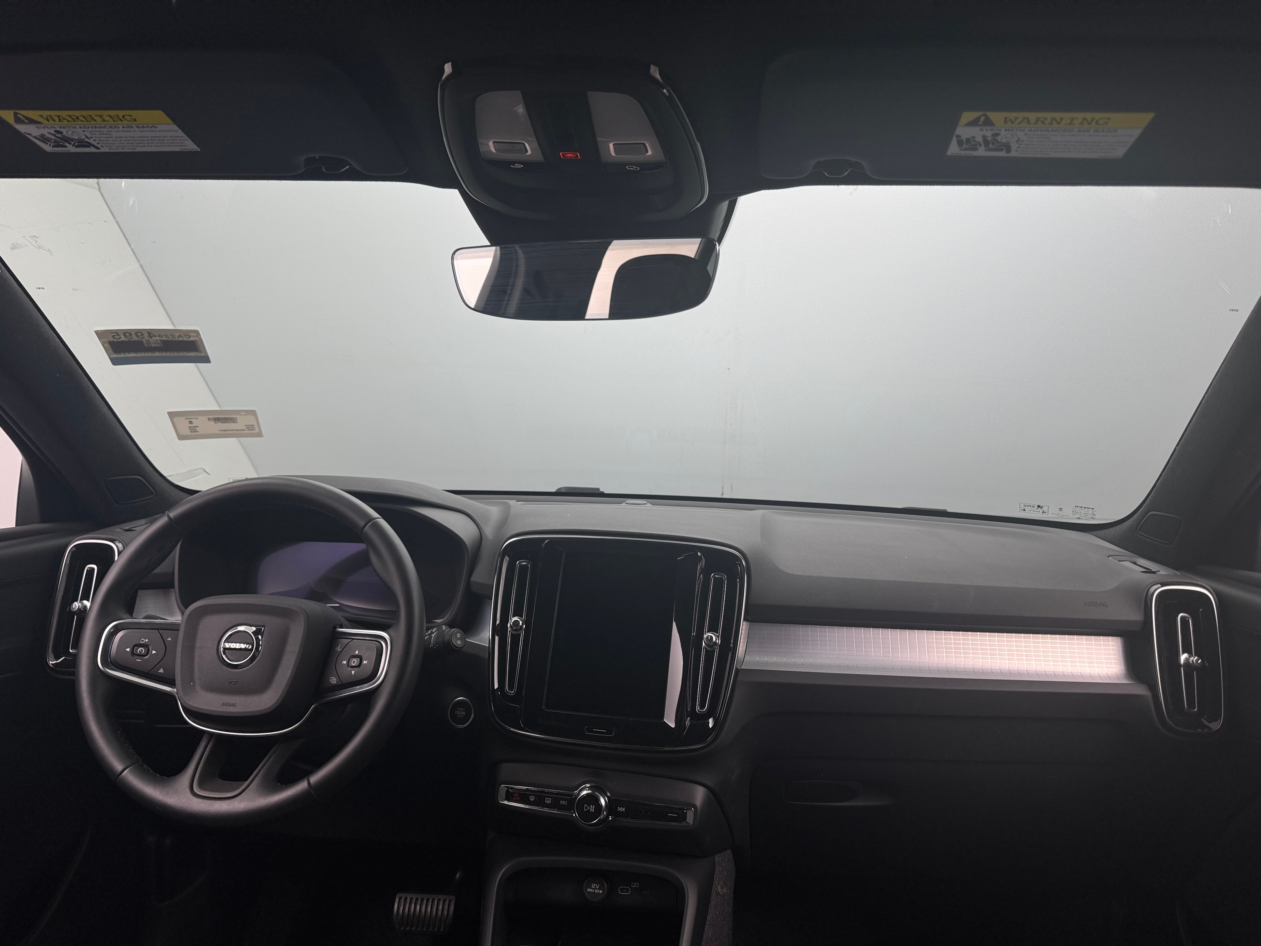2025 Volvo XC40 B5 Core 3