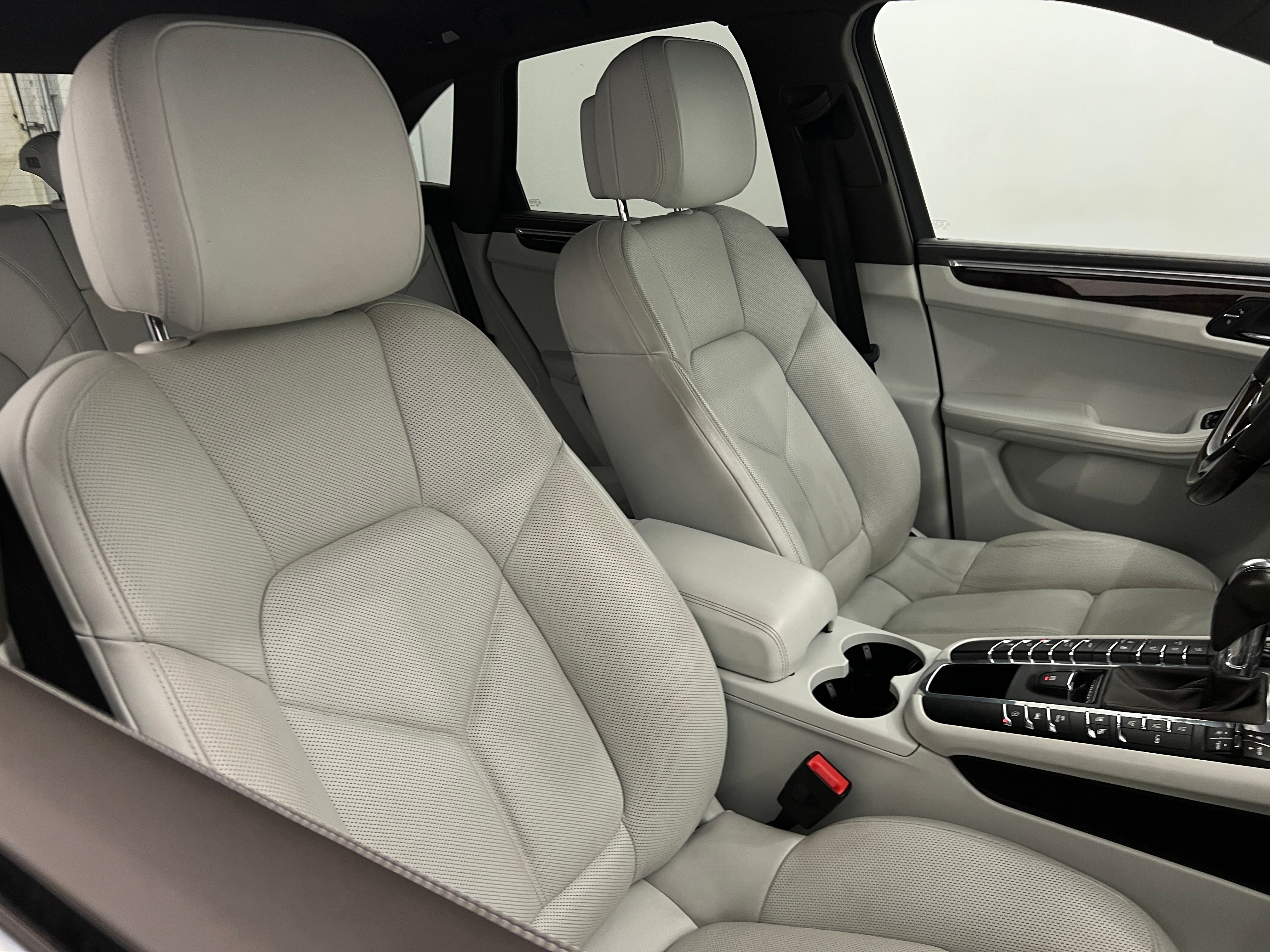 2018 Porsche Macan S 2