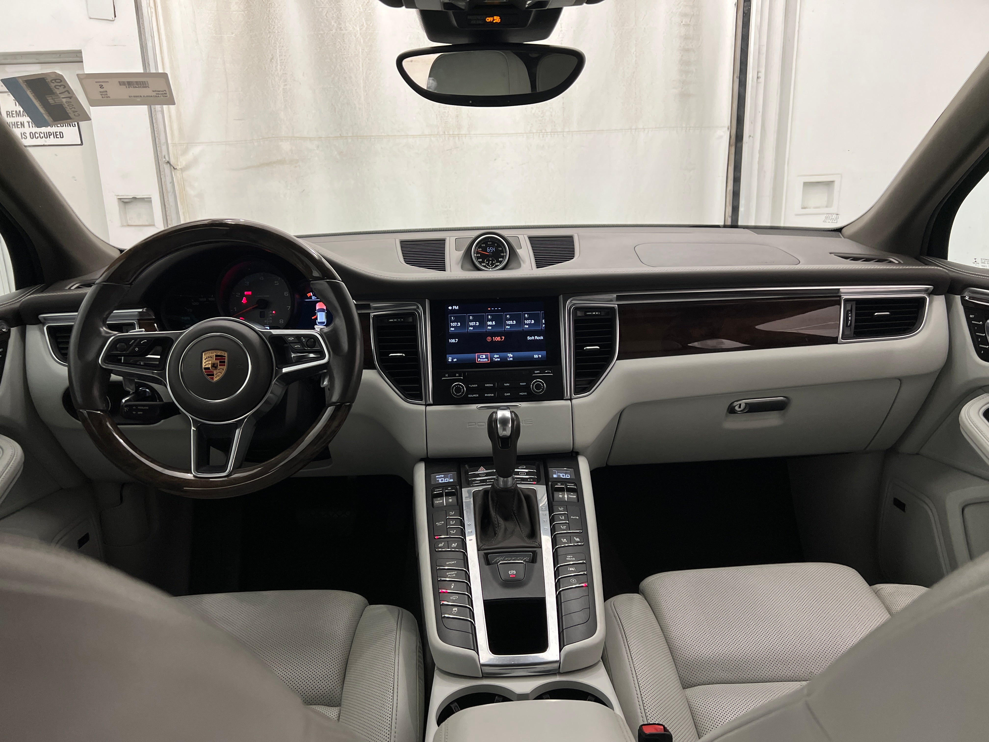 2018 Porsche Macan S 3