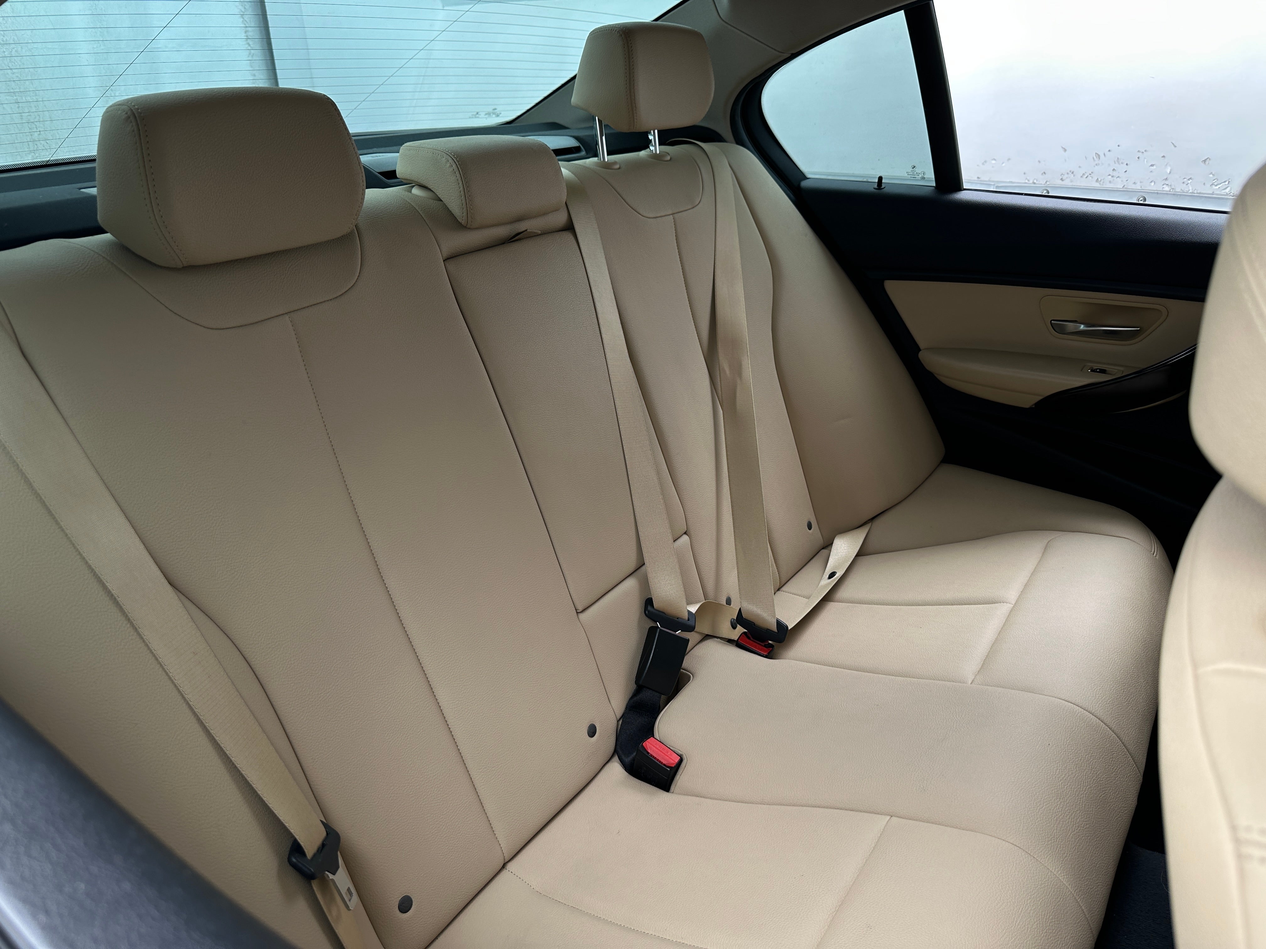 2017 BMW 3 Series 320i 5
