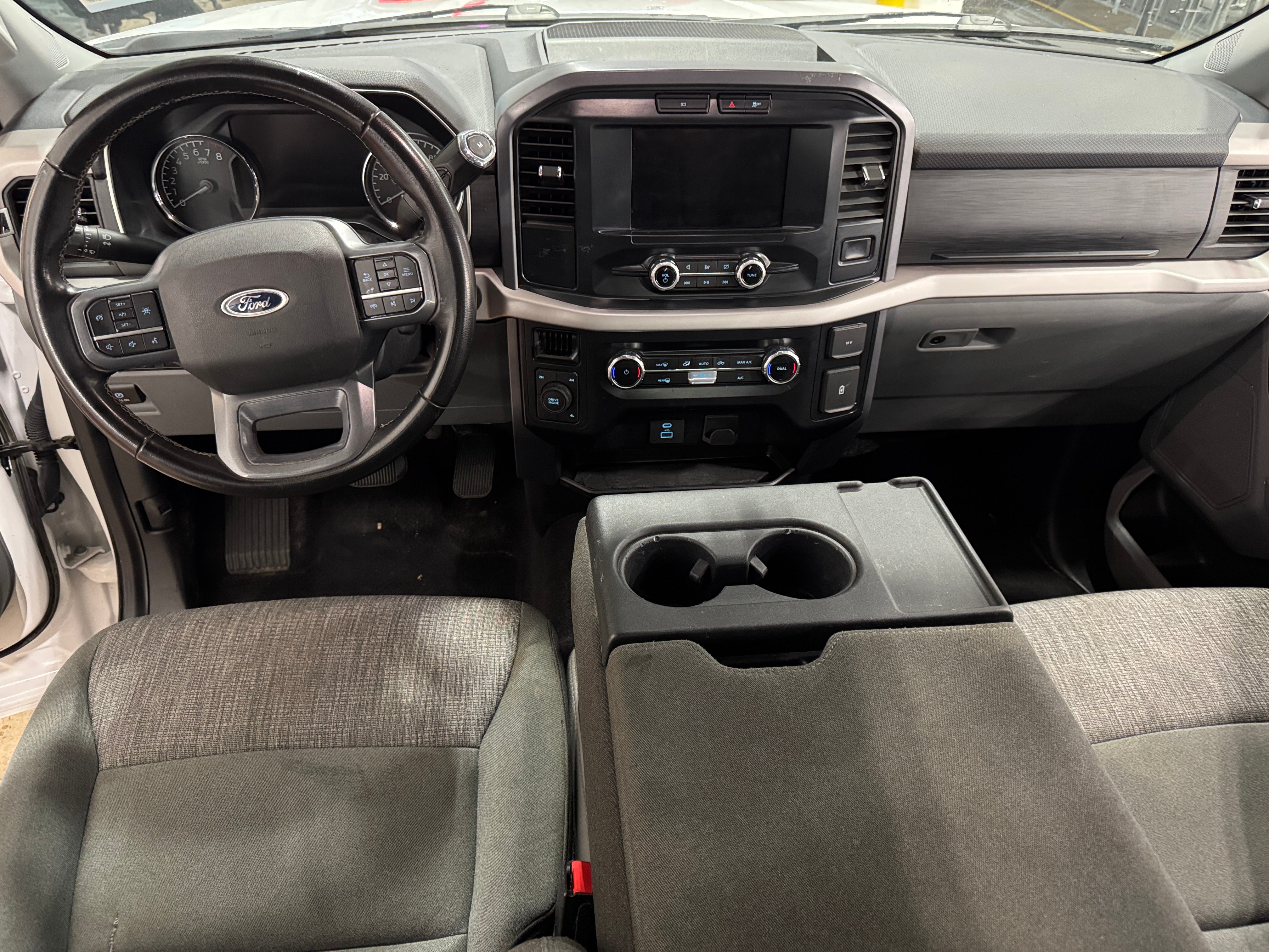 2023 Ford Econoline E-150 3