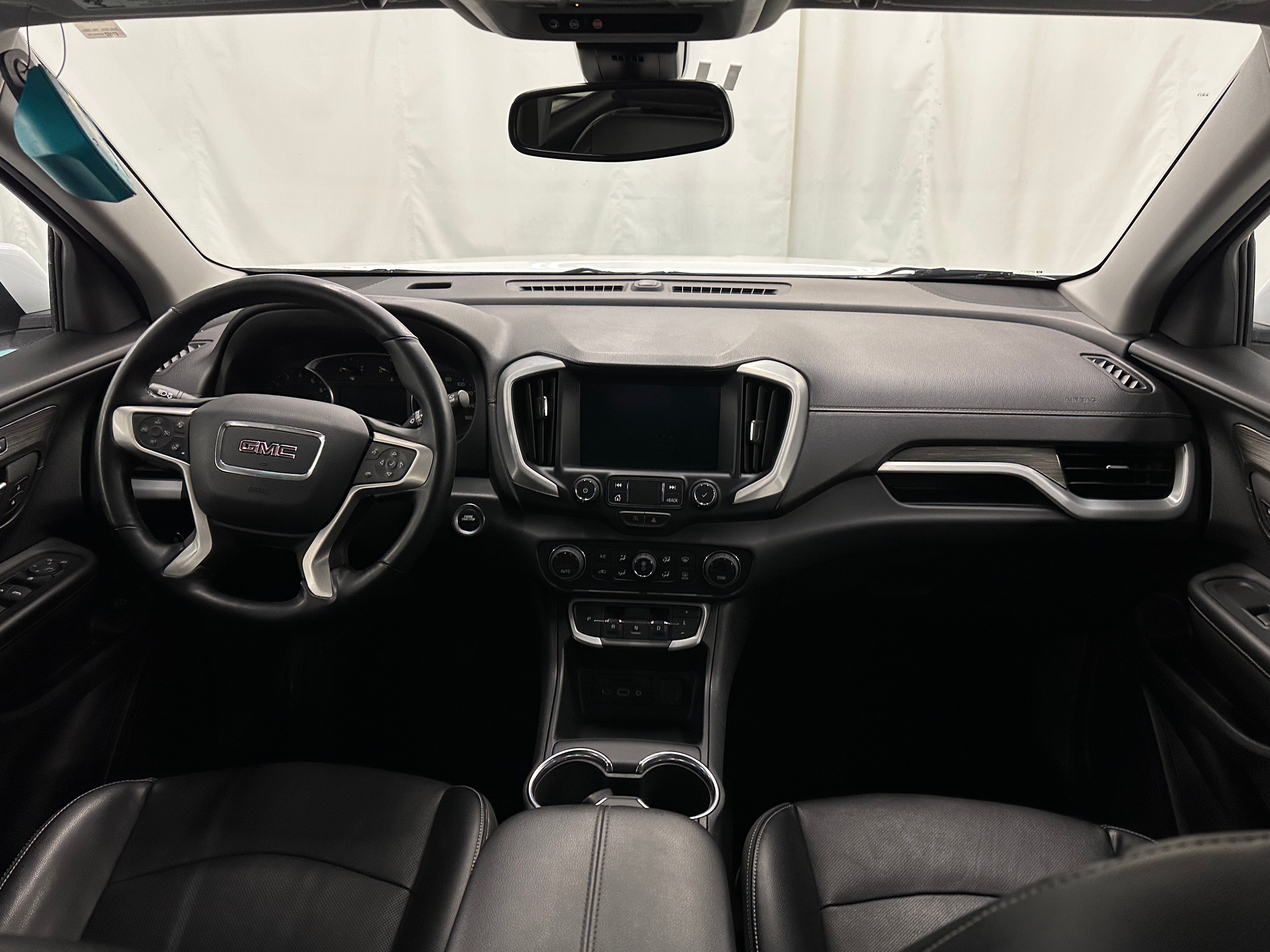 2023 GMC Terrain SLT 2