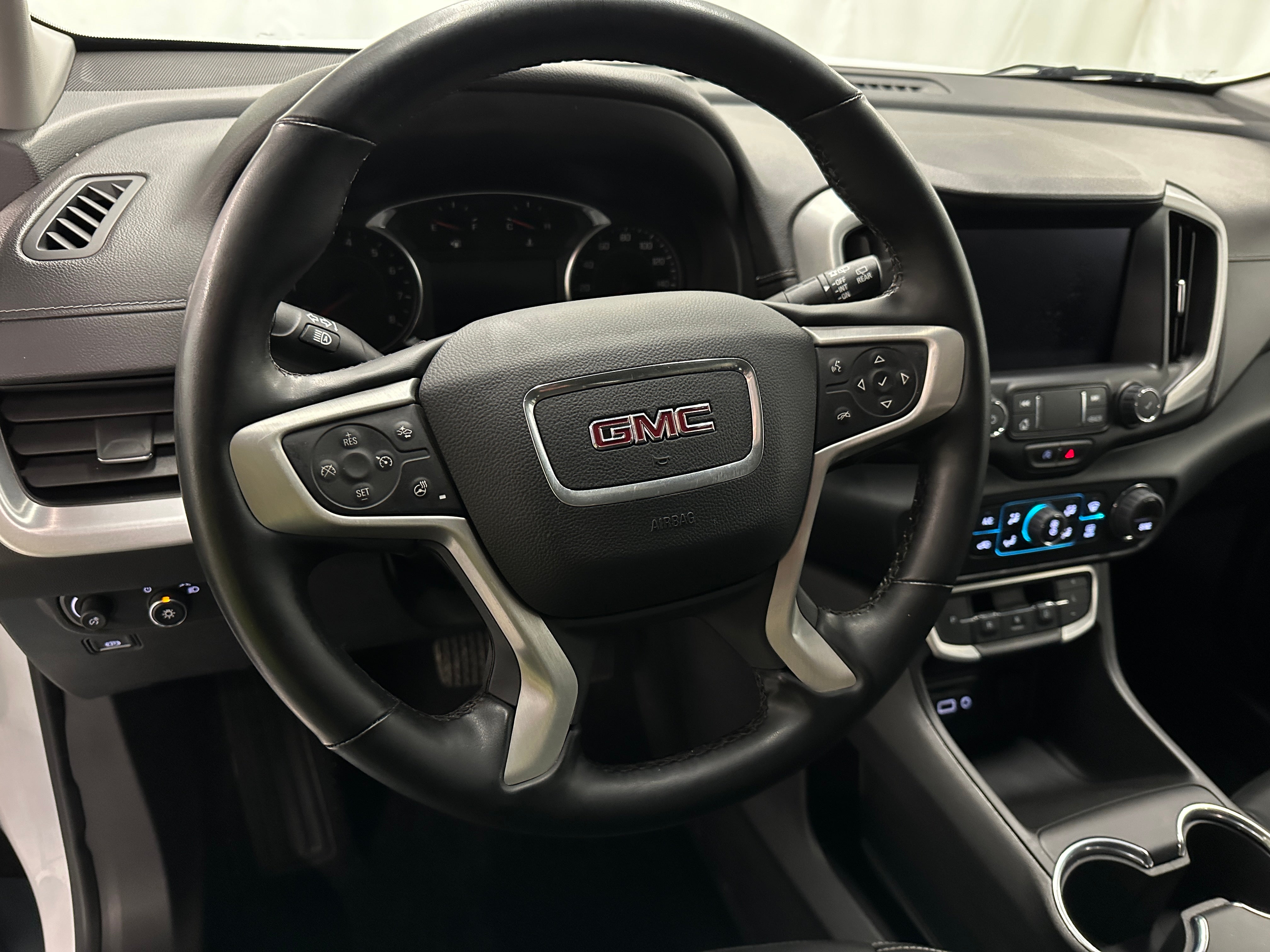 2023 GMC Terrain SLT 4