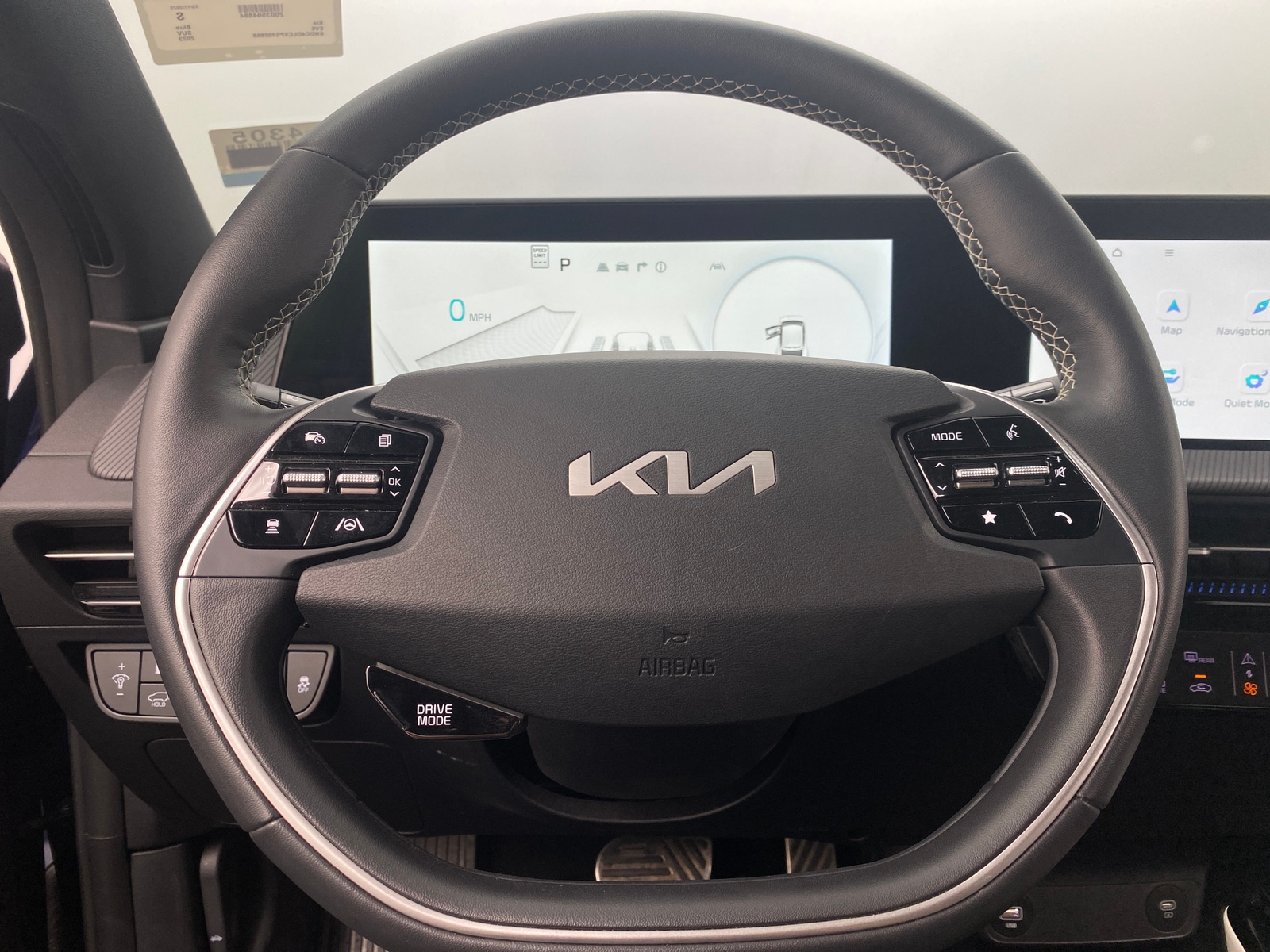 Thumbnail: 2023 Kia EV6 - 4