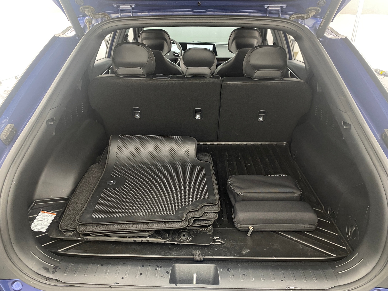 Thumbnail: 2023 Kia EV6 - 6