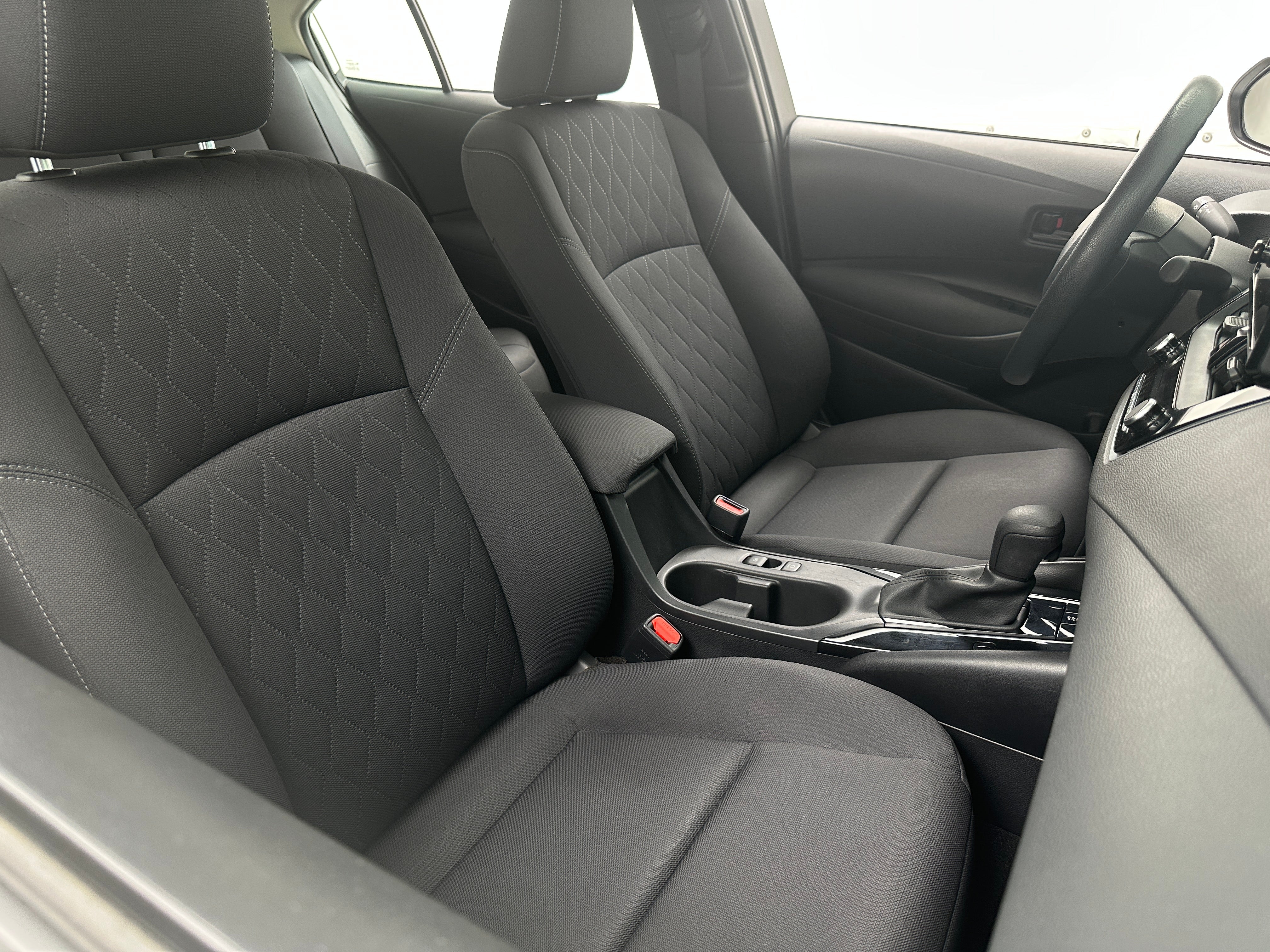 2024 Toyota Corolla LE 2