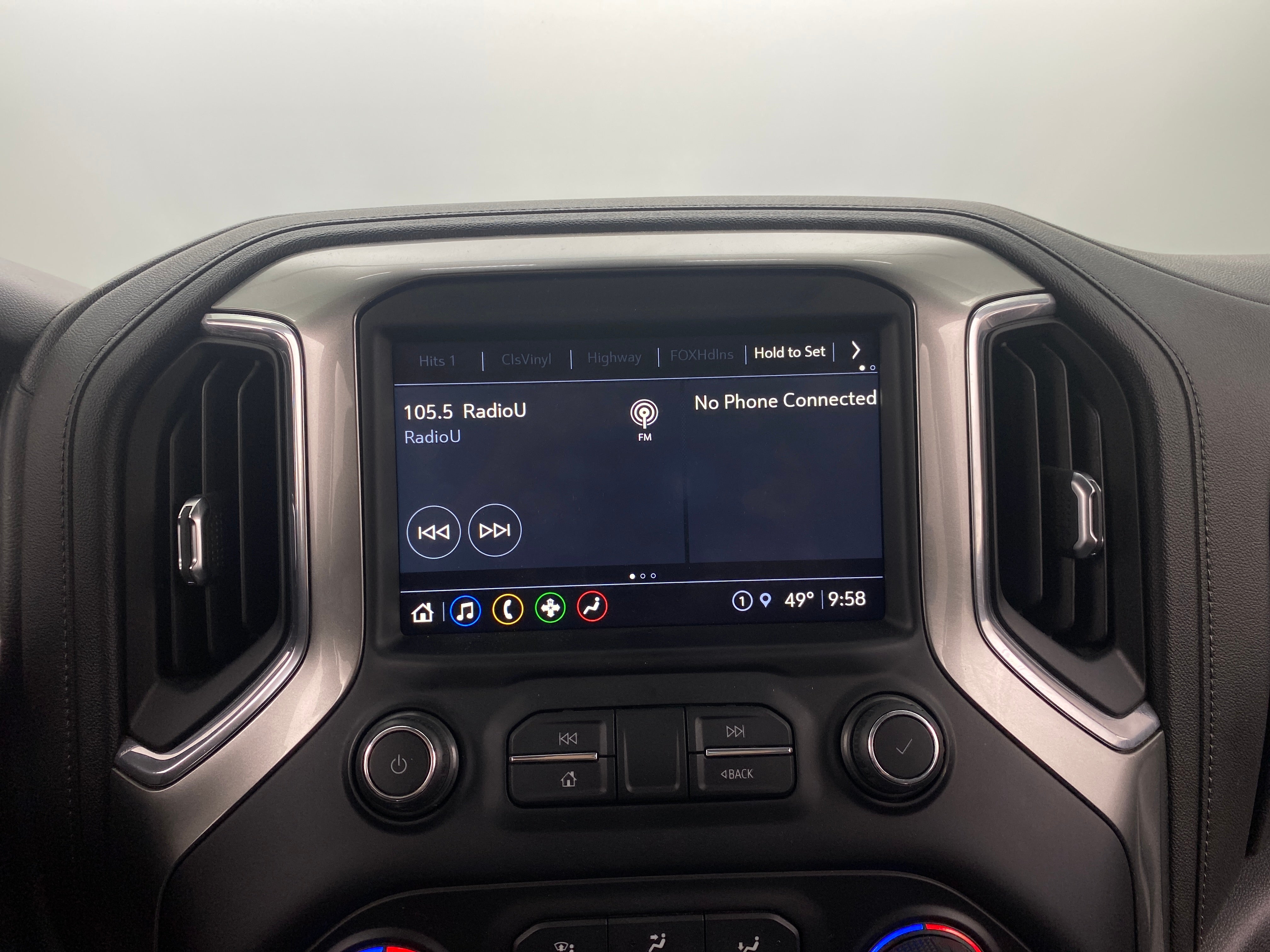 2021 Chevrolet Silverado 1500  4
