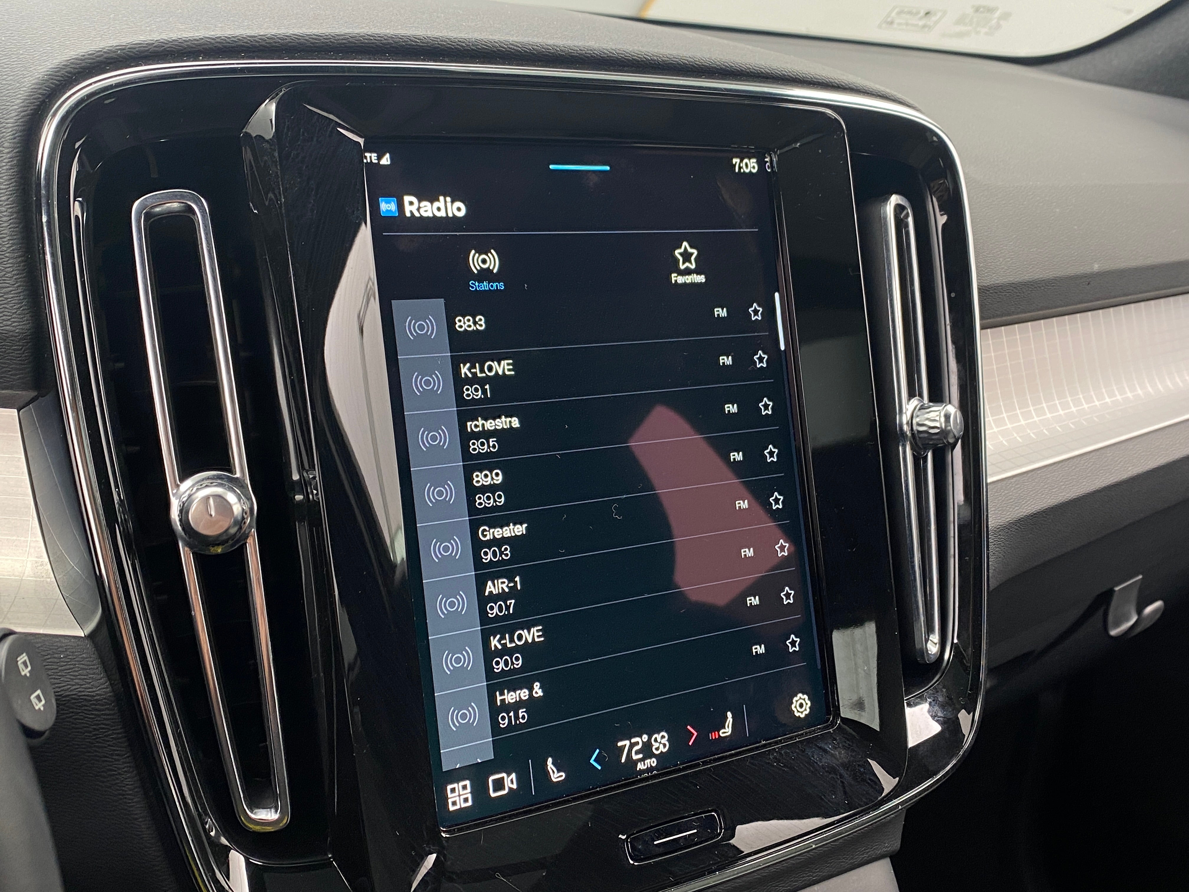 2025 Volvo XC40 B5 Core 4