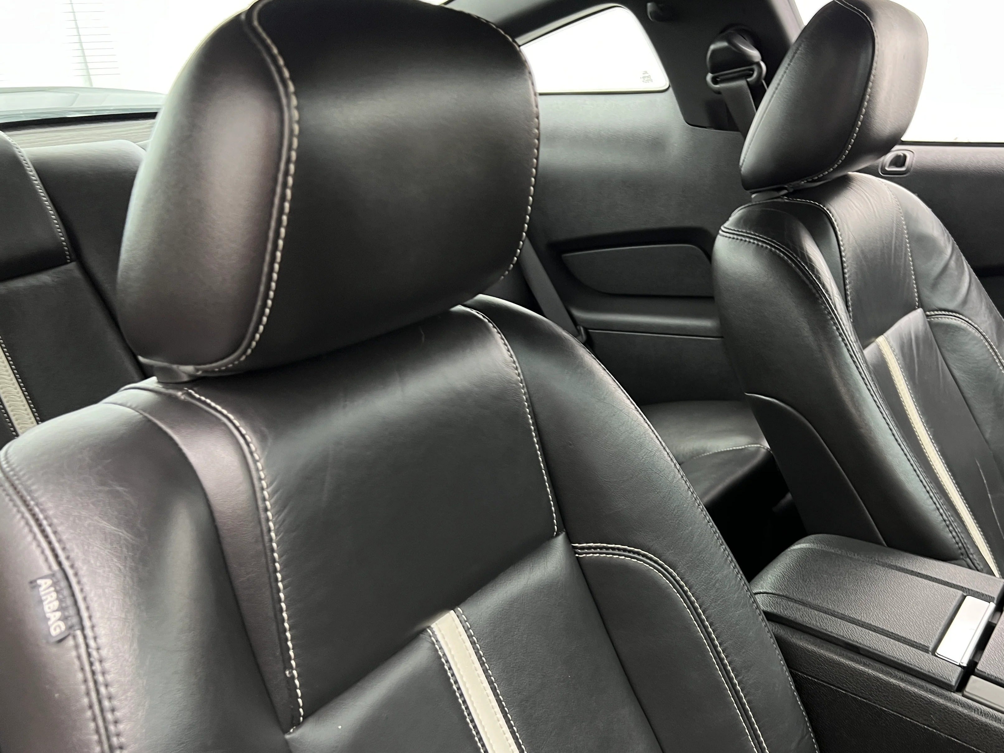 2010 Ford Mustang GT Premium 2