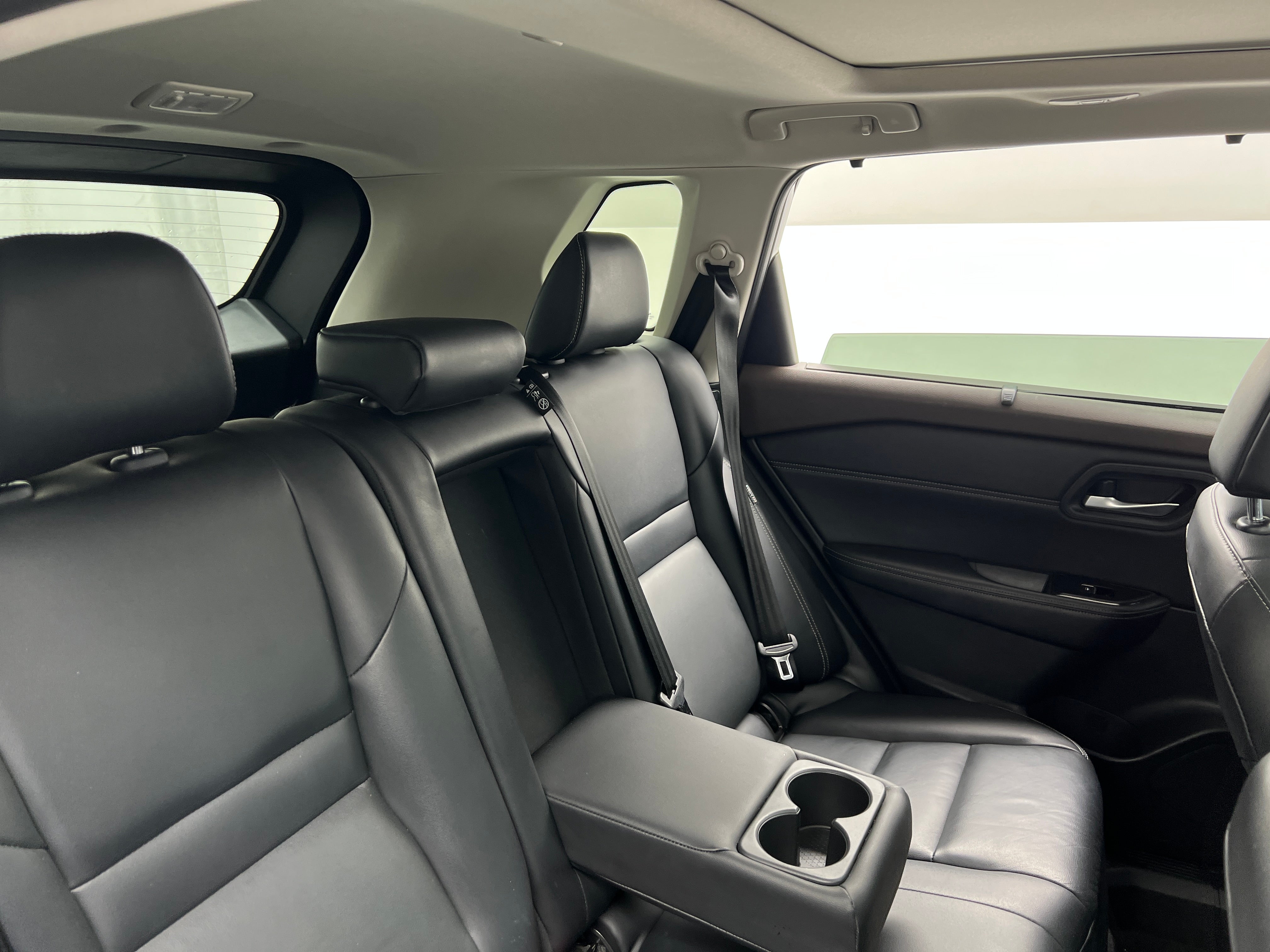 2023 Nissan Rogue SL 5