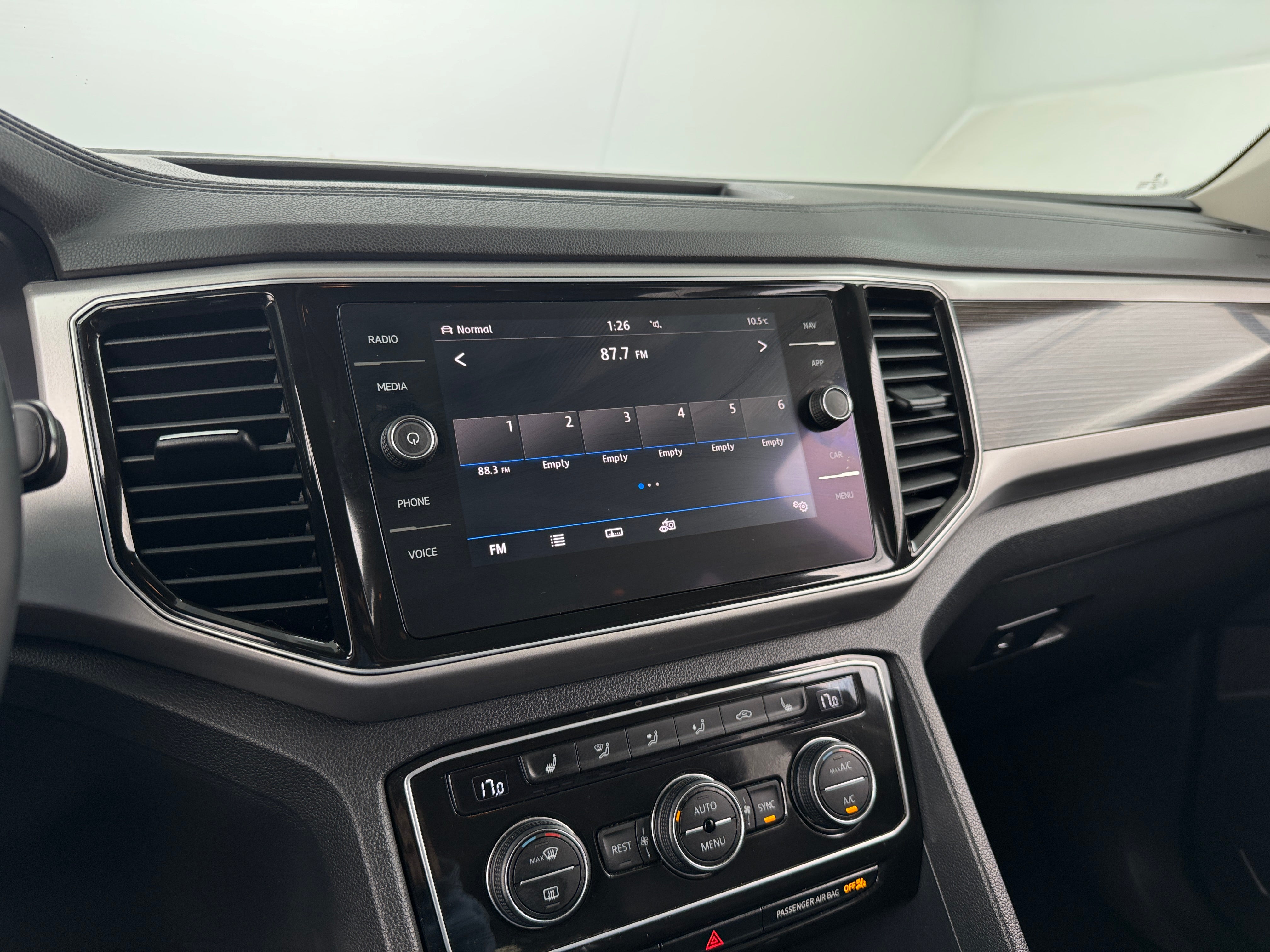 2019 Volkswagen Atlas SEL 3