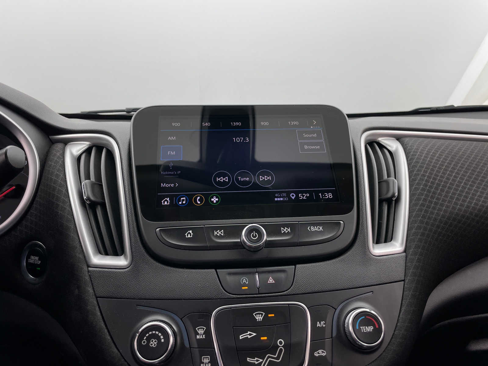 Thumbnail: 2022 Chevrolet Malibu - 4