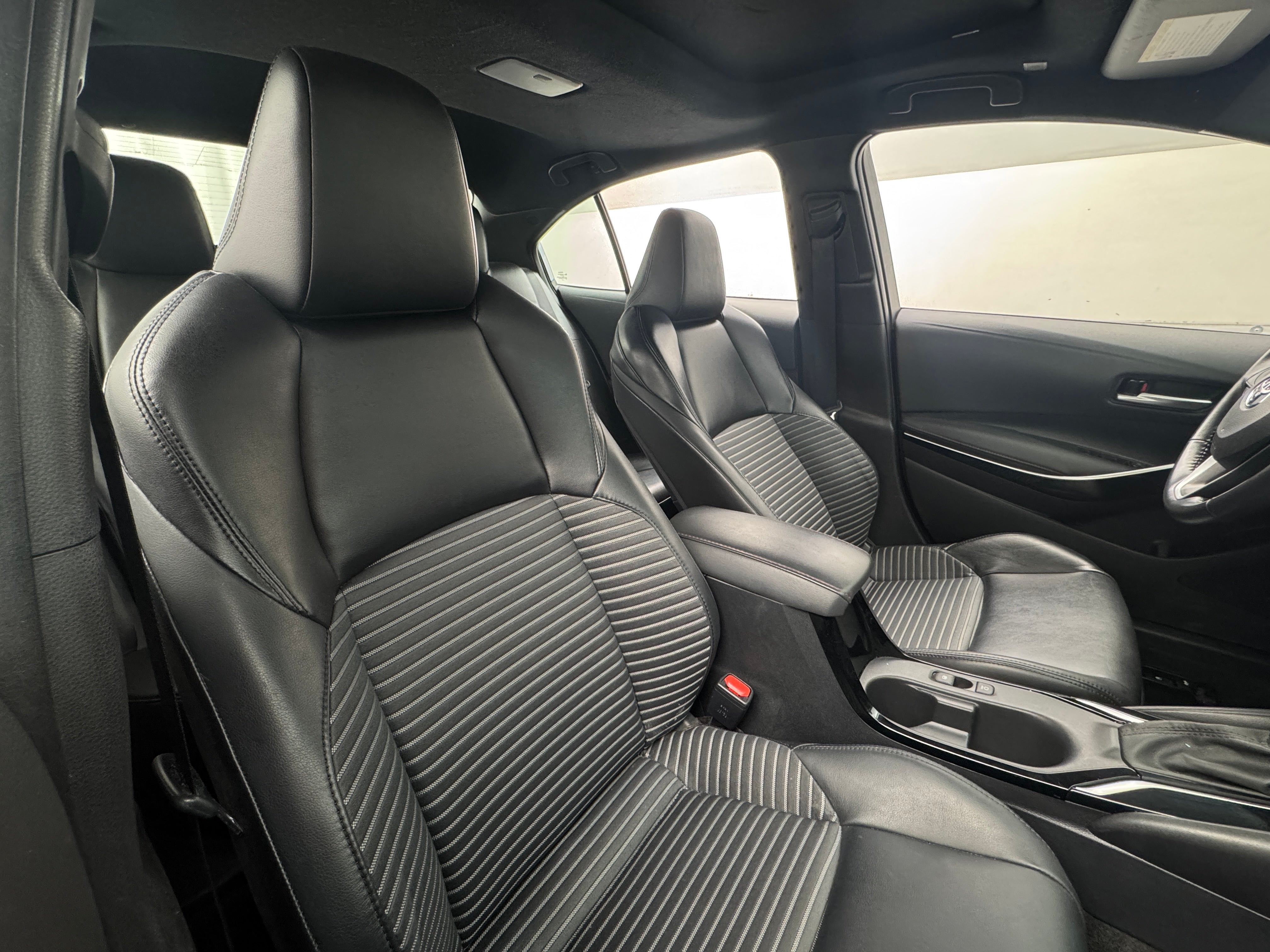 2023 Toyota Corolla XSE 2