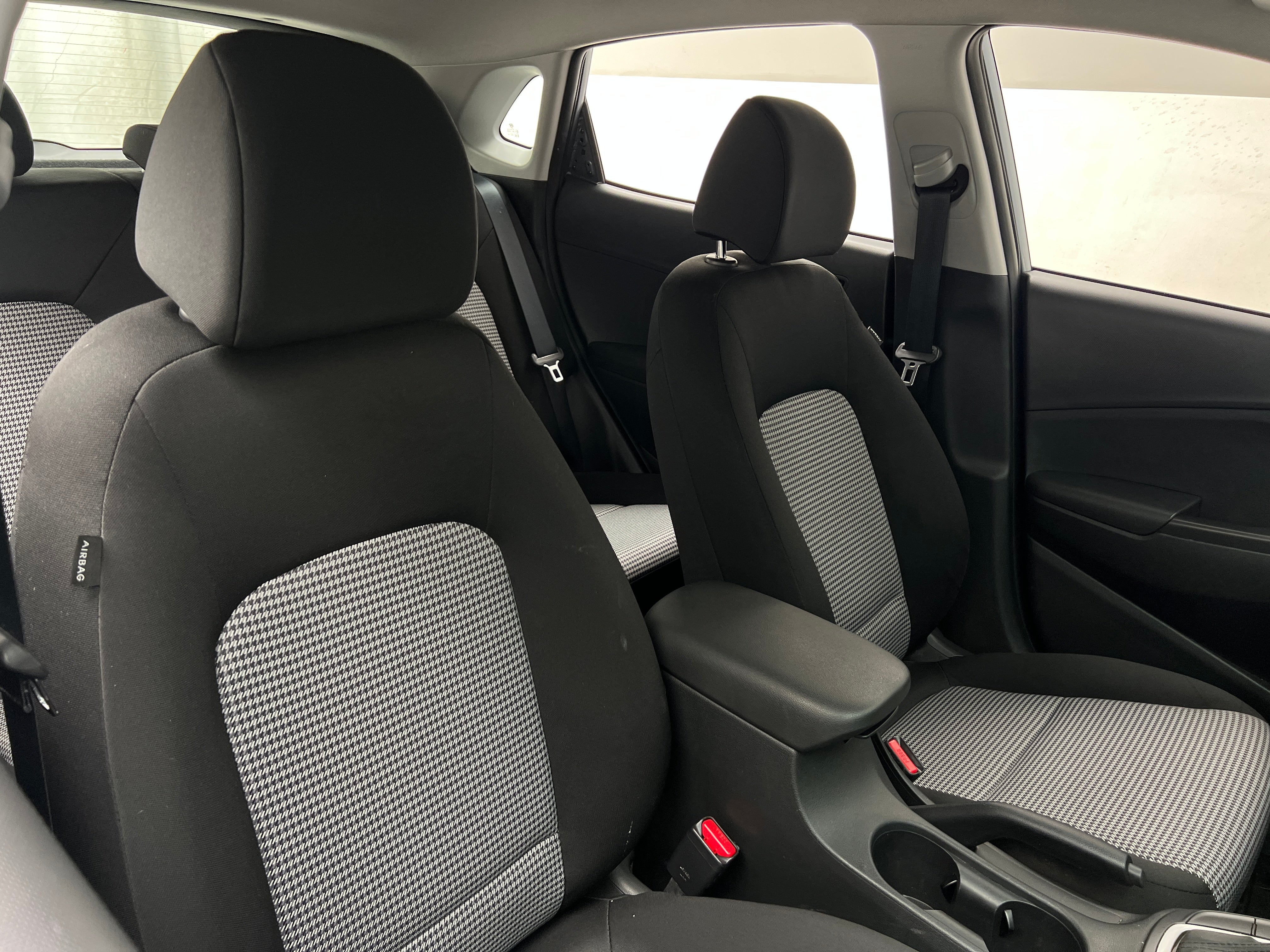 2021 Hyundai Kona SE 2