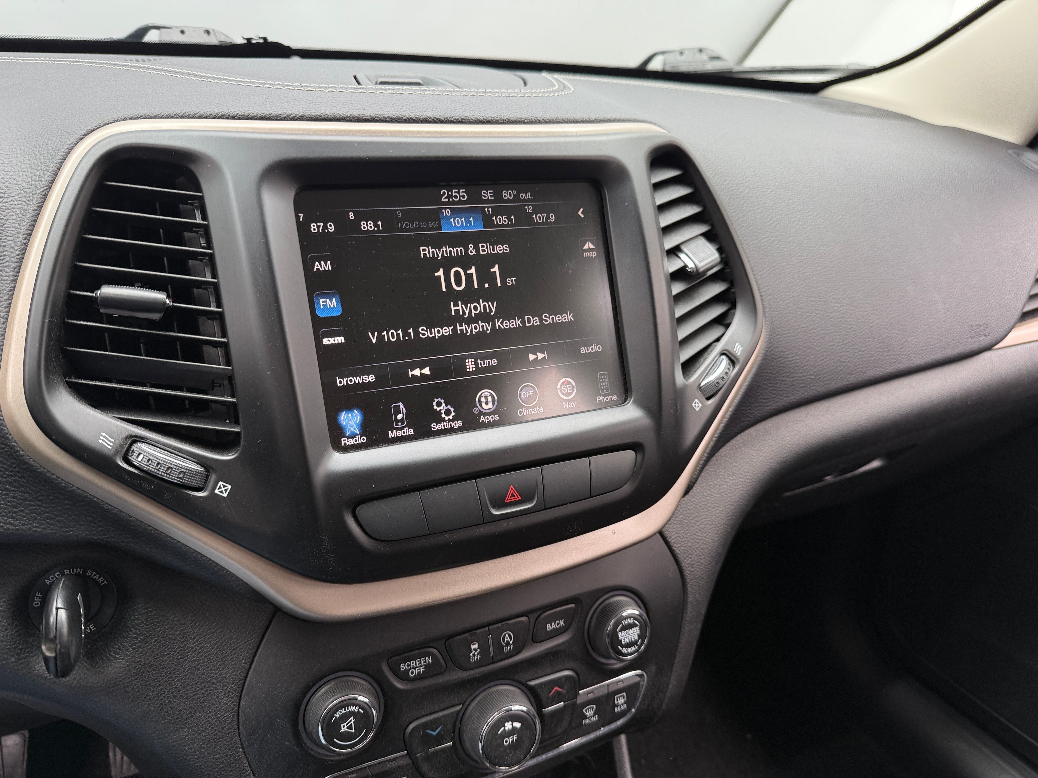 2015 Jeep Cherokee Latitude 4