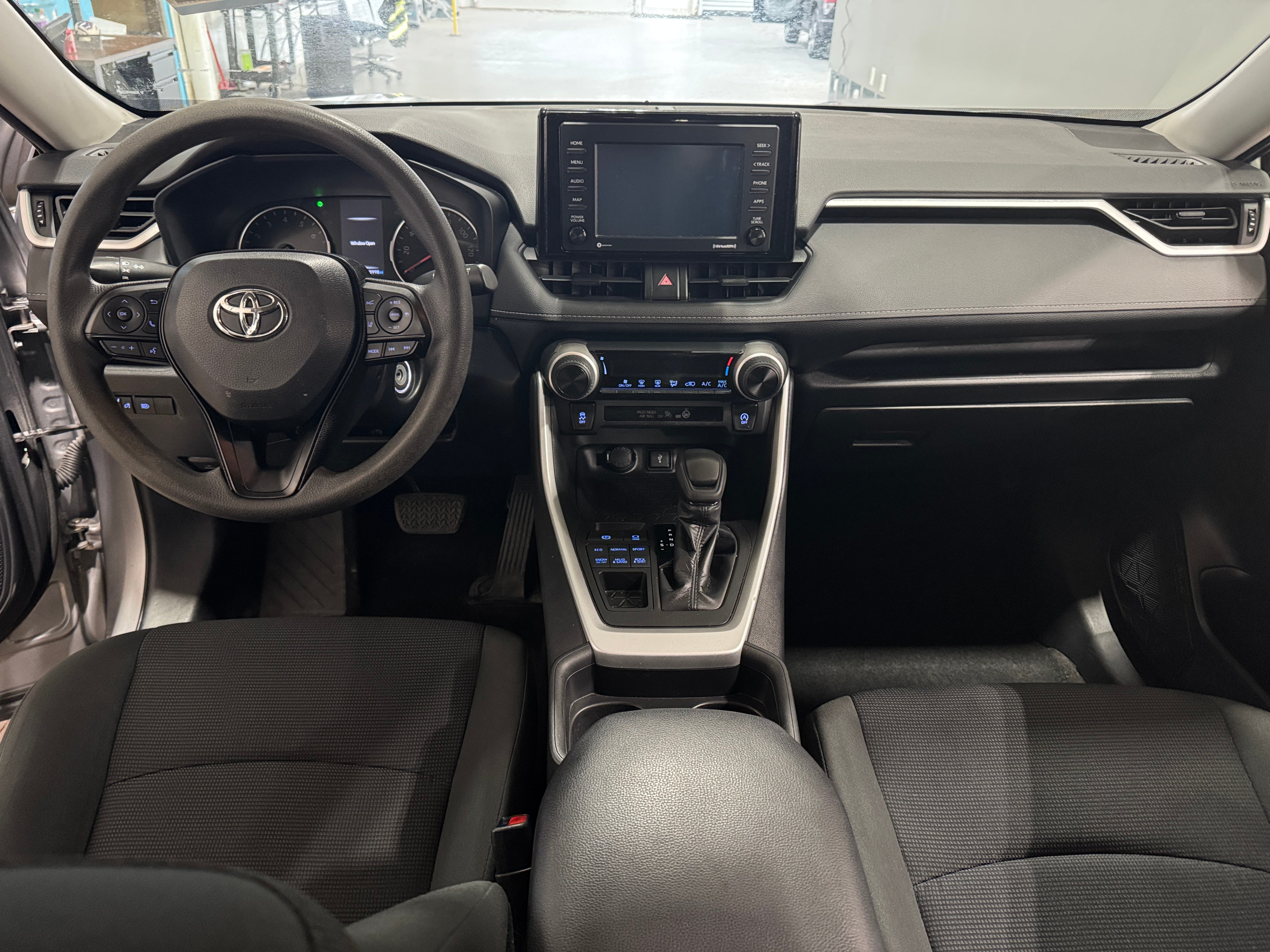 2020 Toyota RAV4 LE 3
