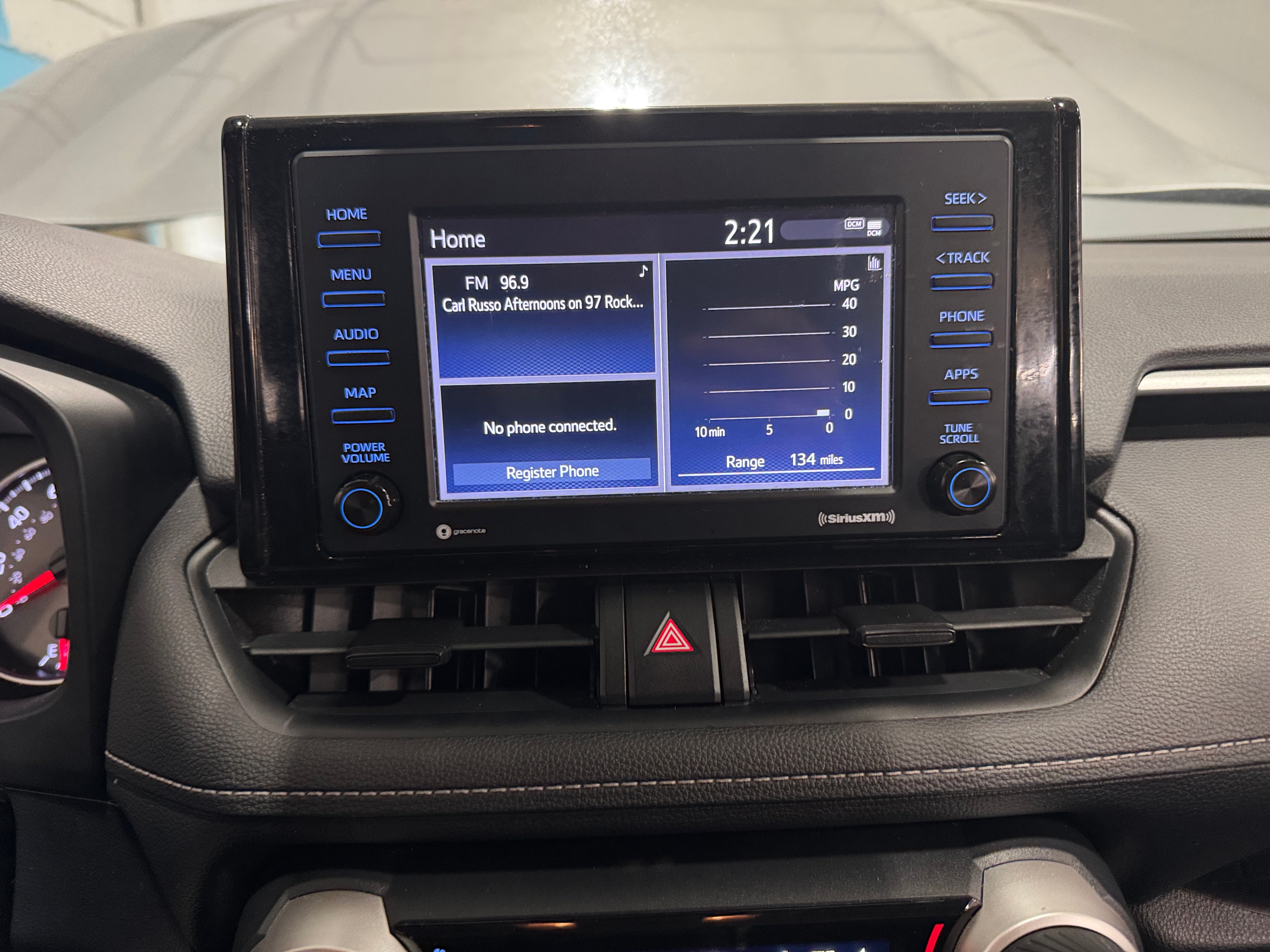 2020 Toyota RAV4 LE 4