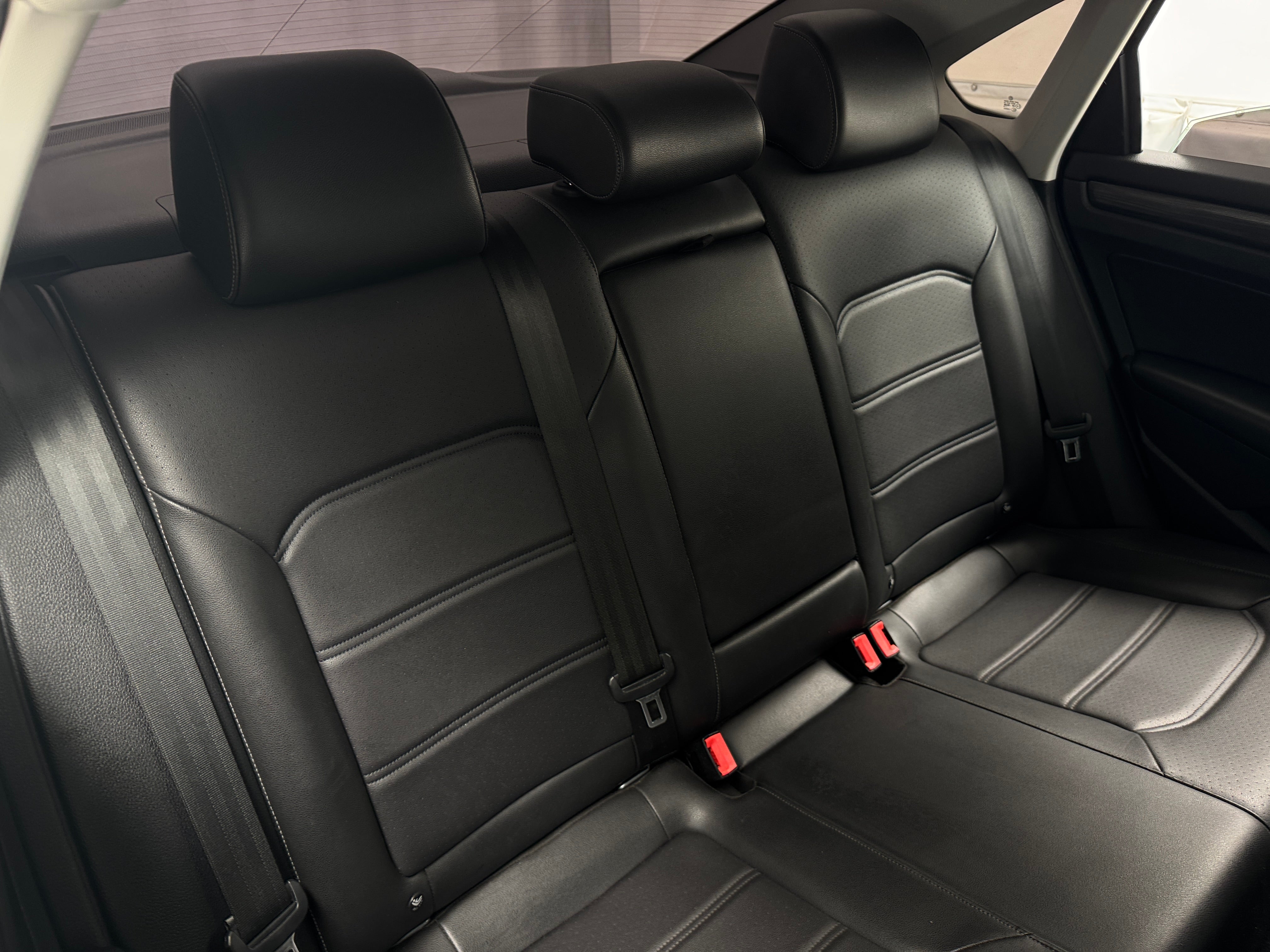 2020 Volkswagen Passat R-Line 5