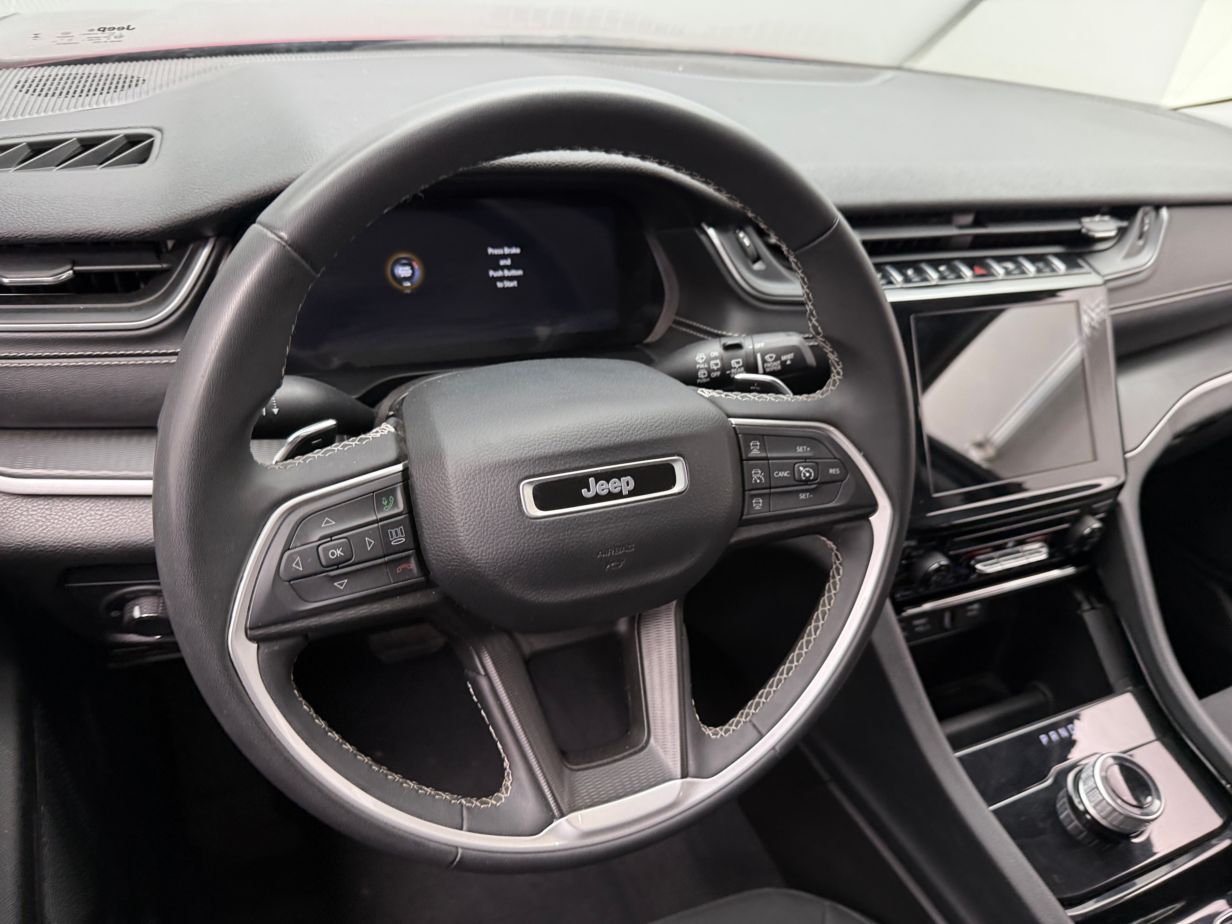 2023 Jeep Grand Cherokee Laredo 5