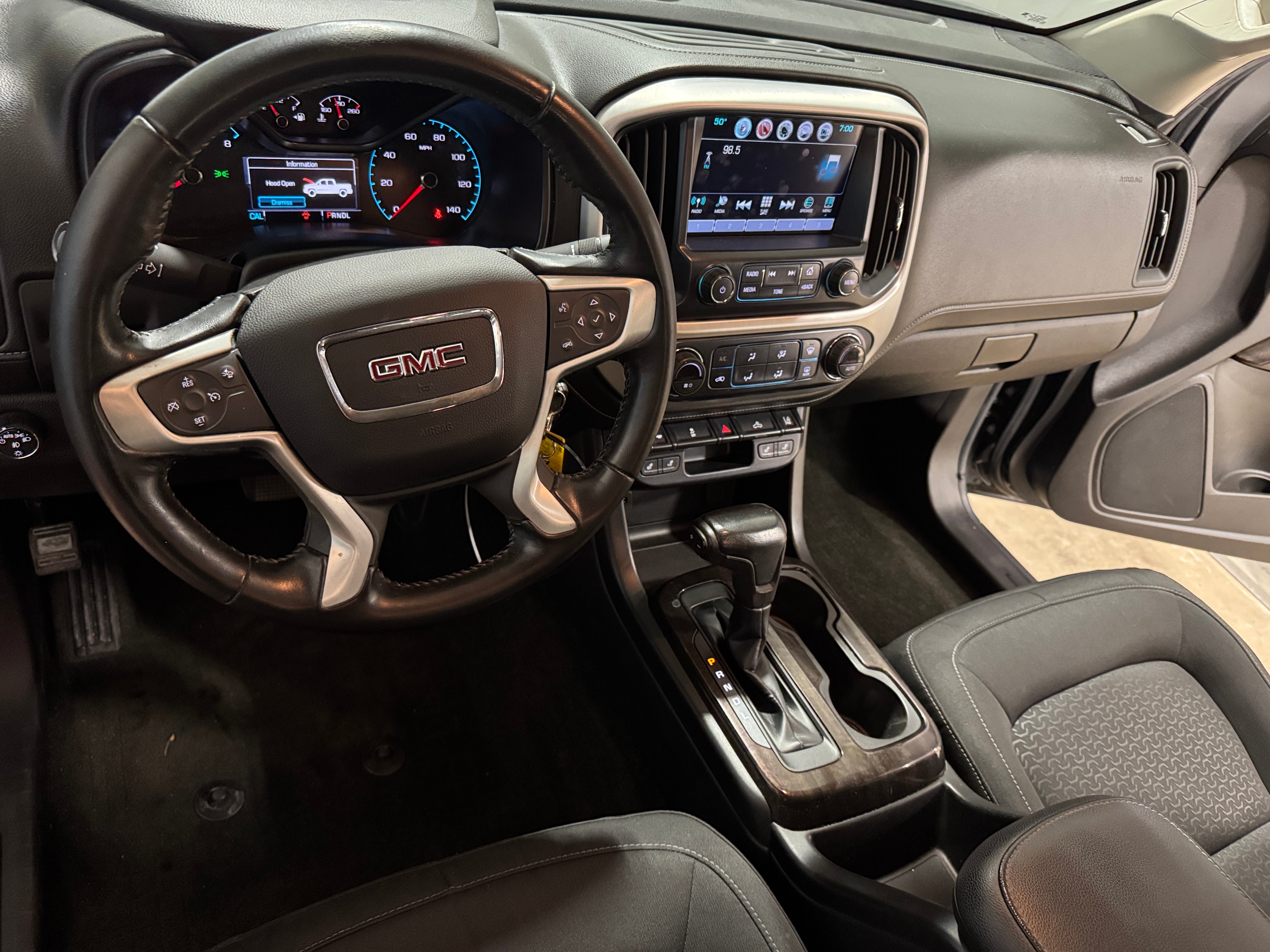 2018 GMC Canyon SLE 3