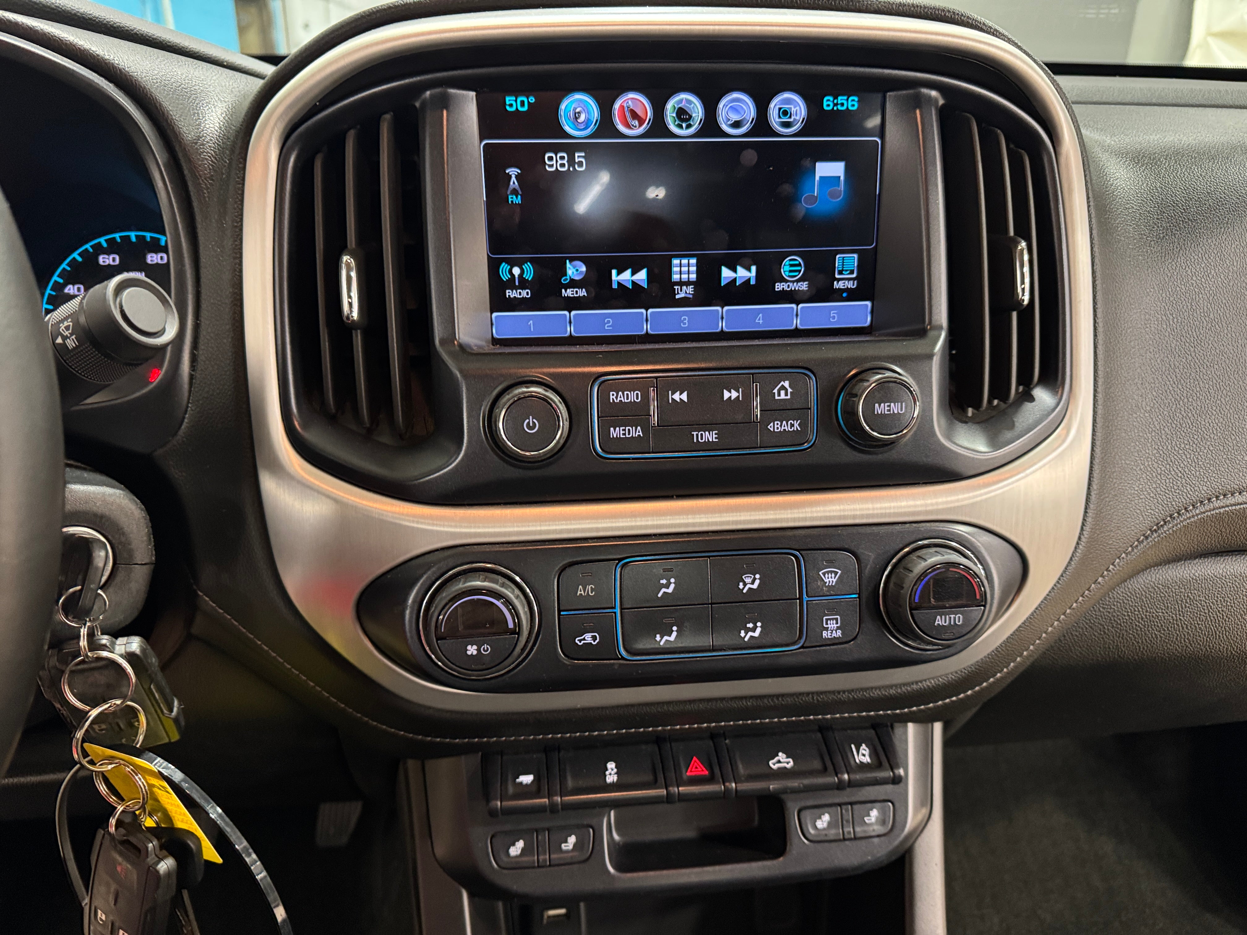 2018 GMC Canyon SLE 4