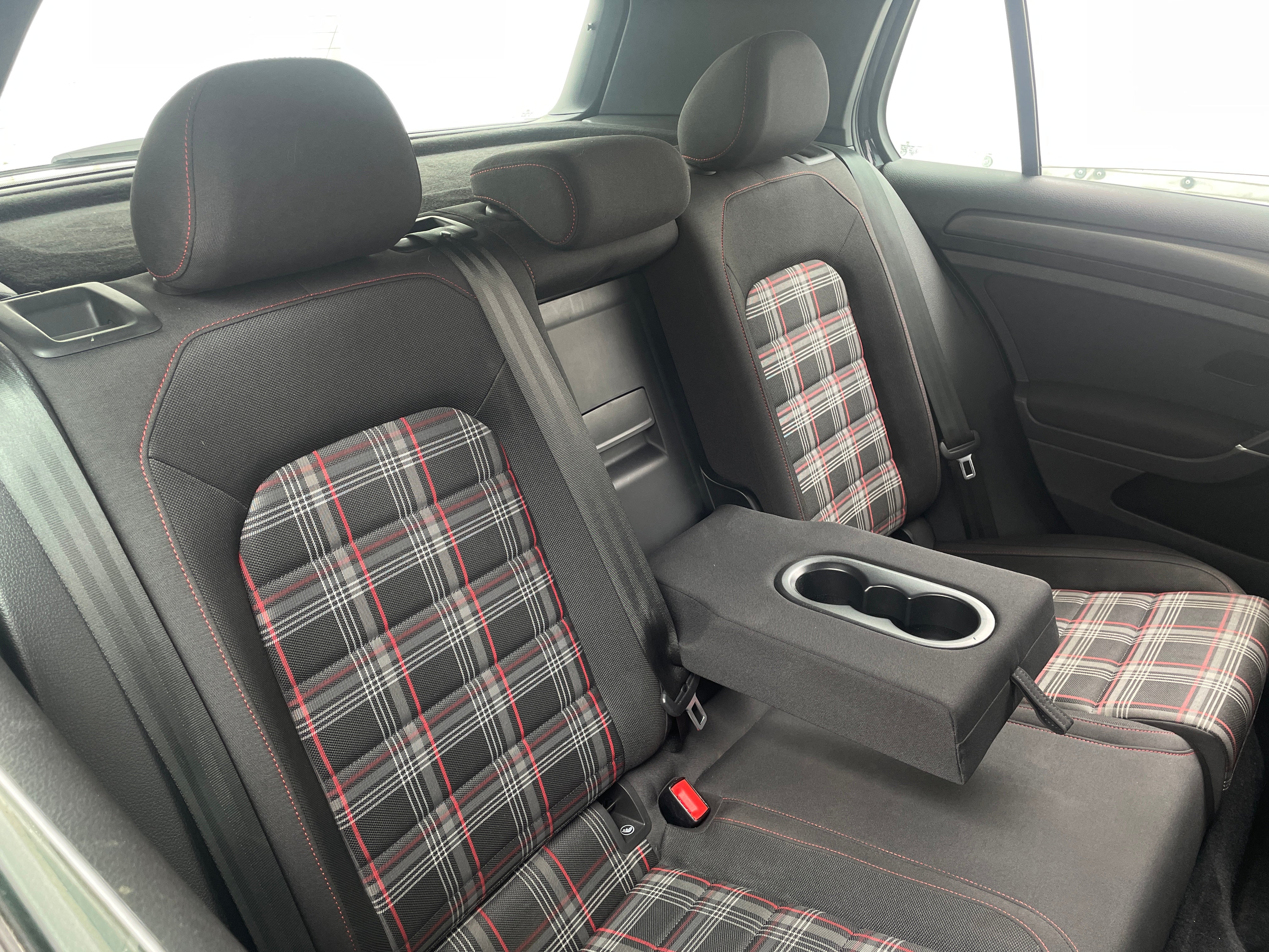 2021 Volkswagen Golf GTI S 6