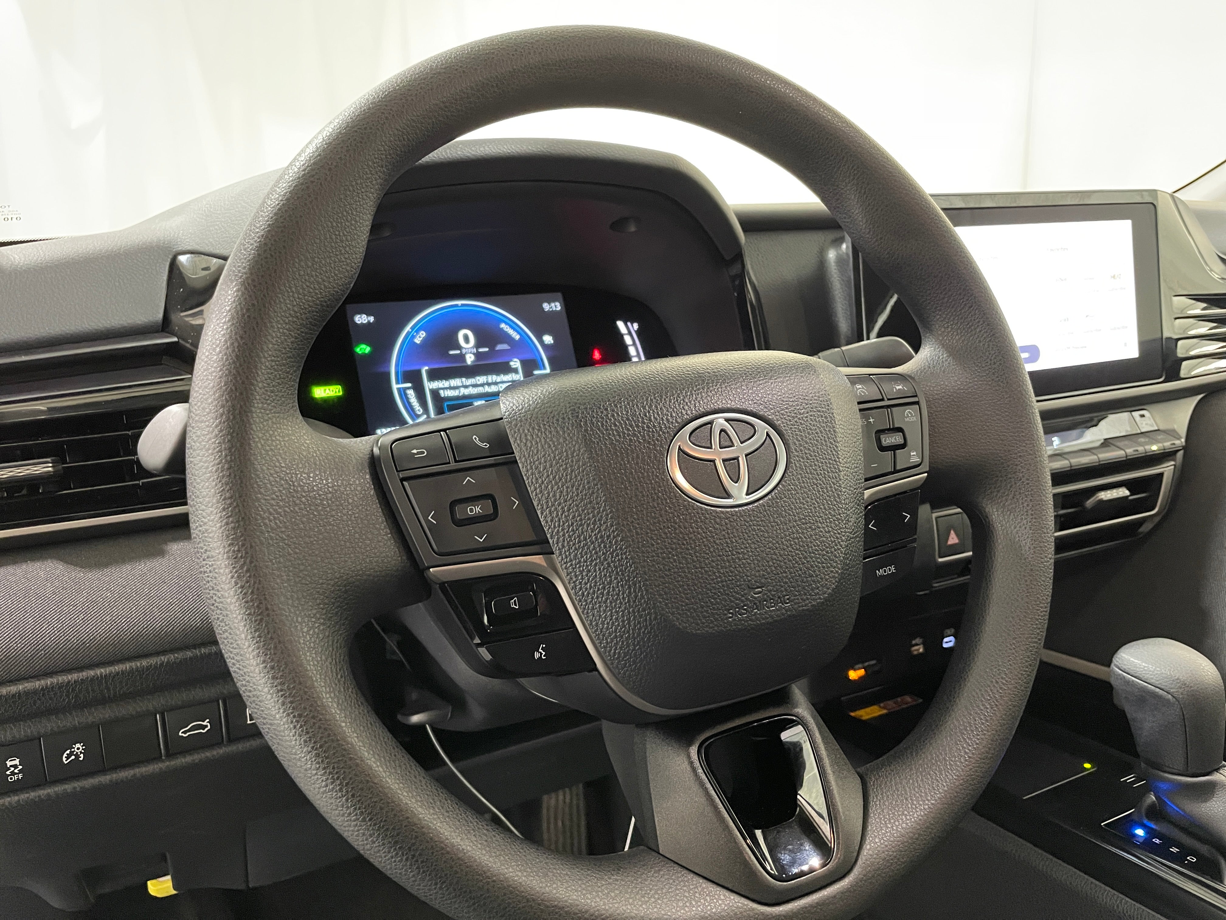 2025 Toyota Camry LE 5