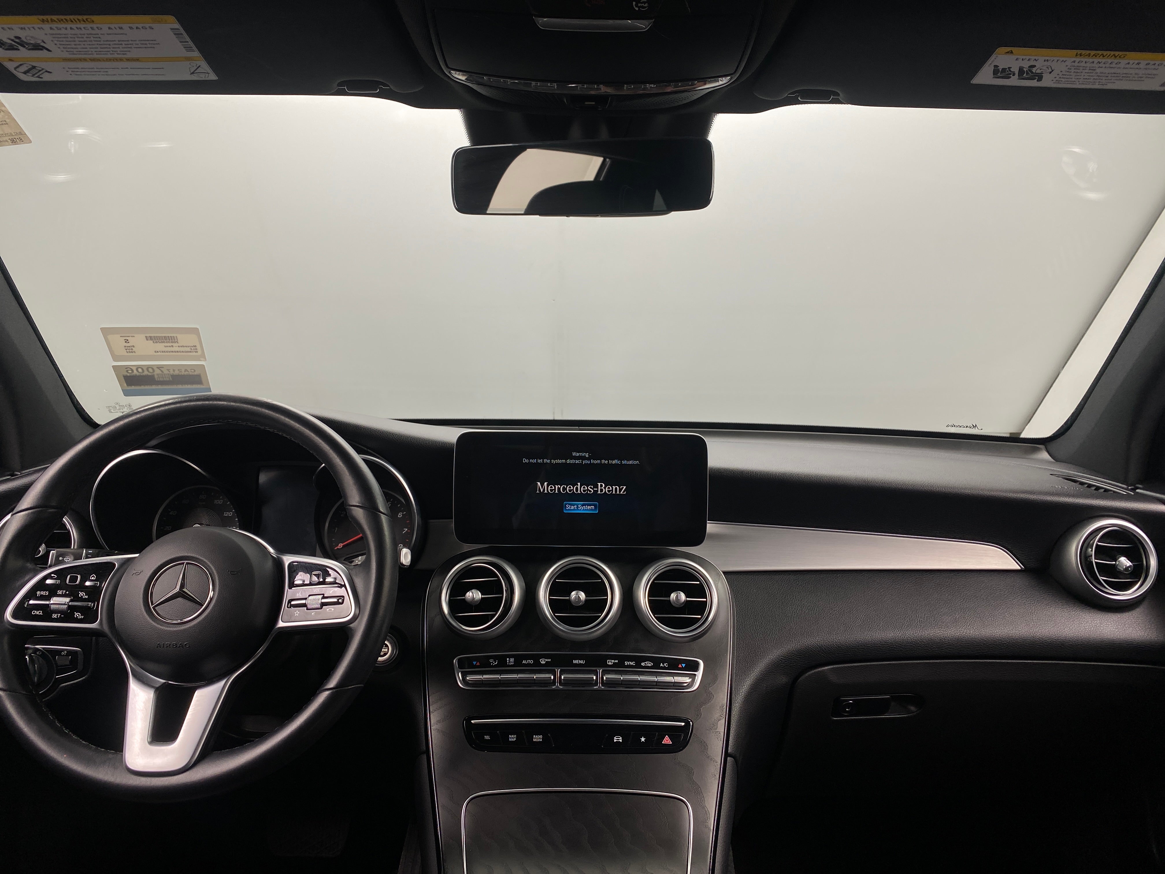 2022 Mercedes-Benz GLC 300 2