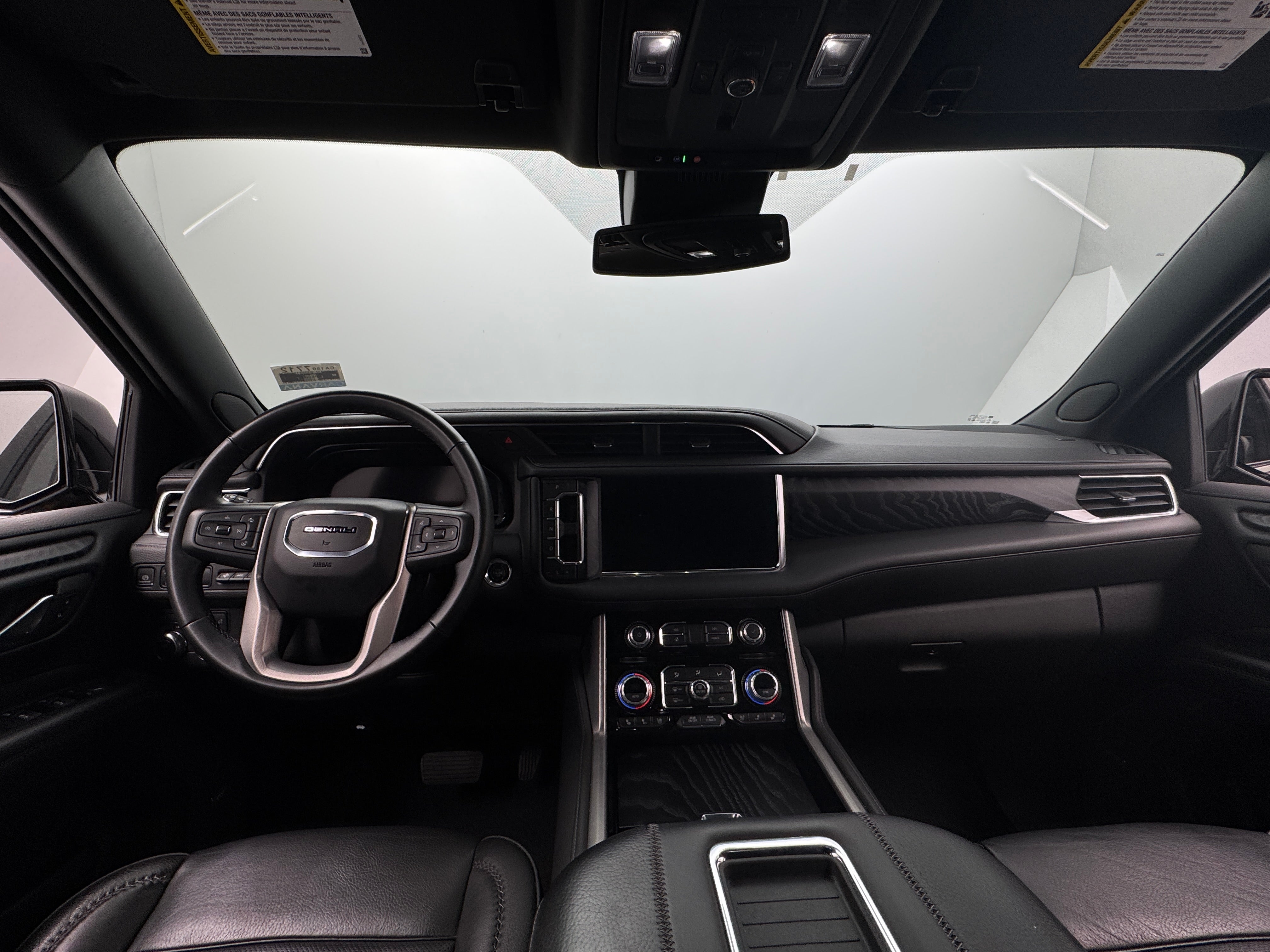 2023 GMC Yukon Denali 2