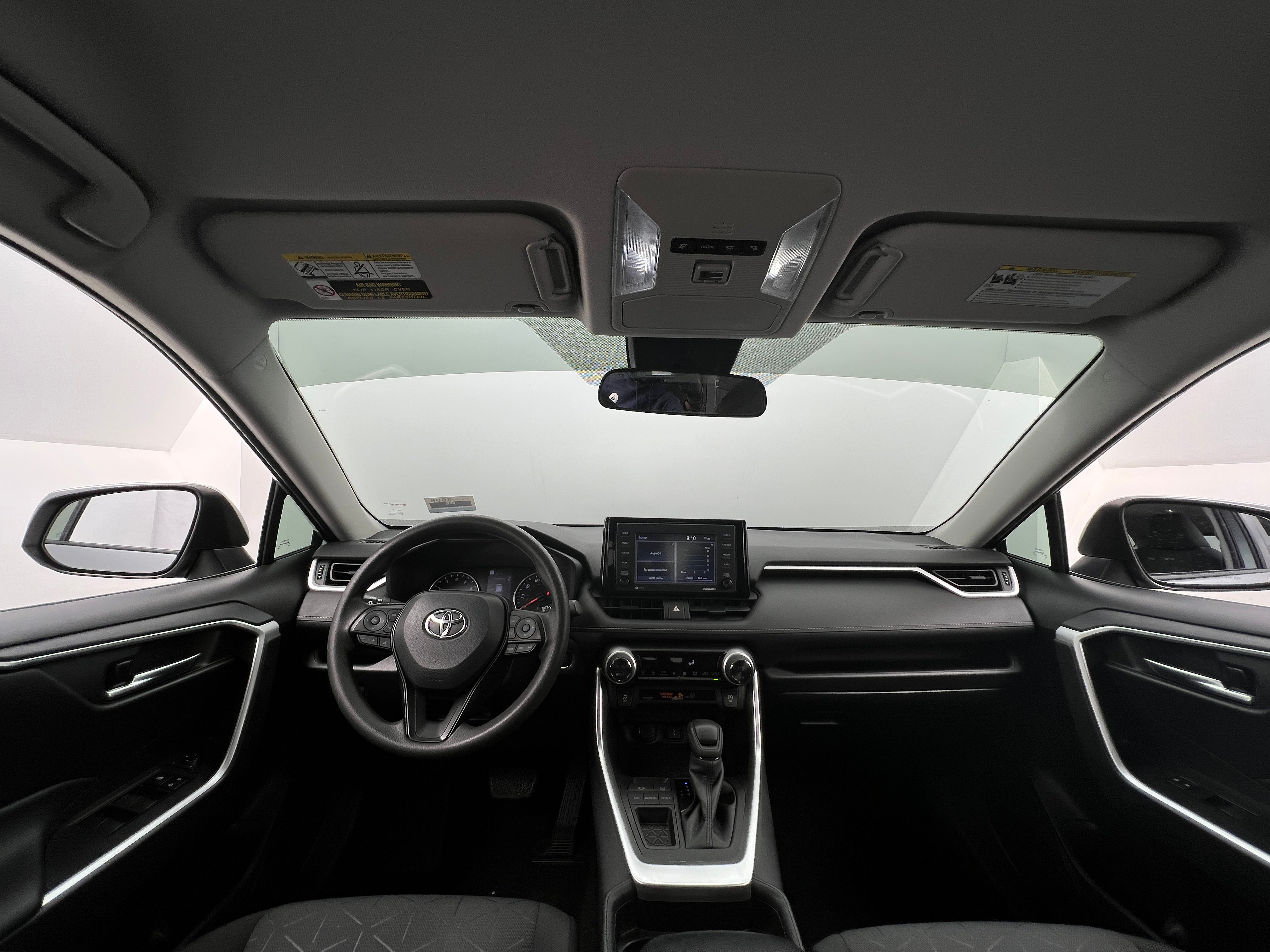 2021 Toyota RAV4 XLE 3