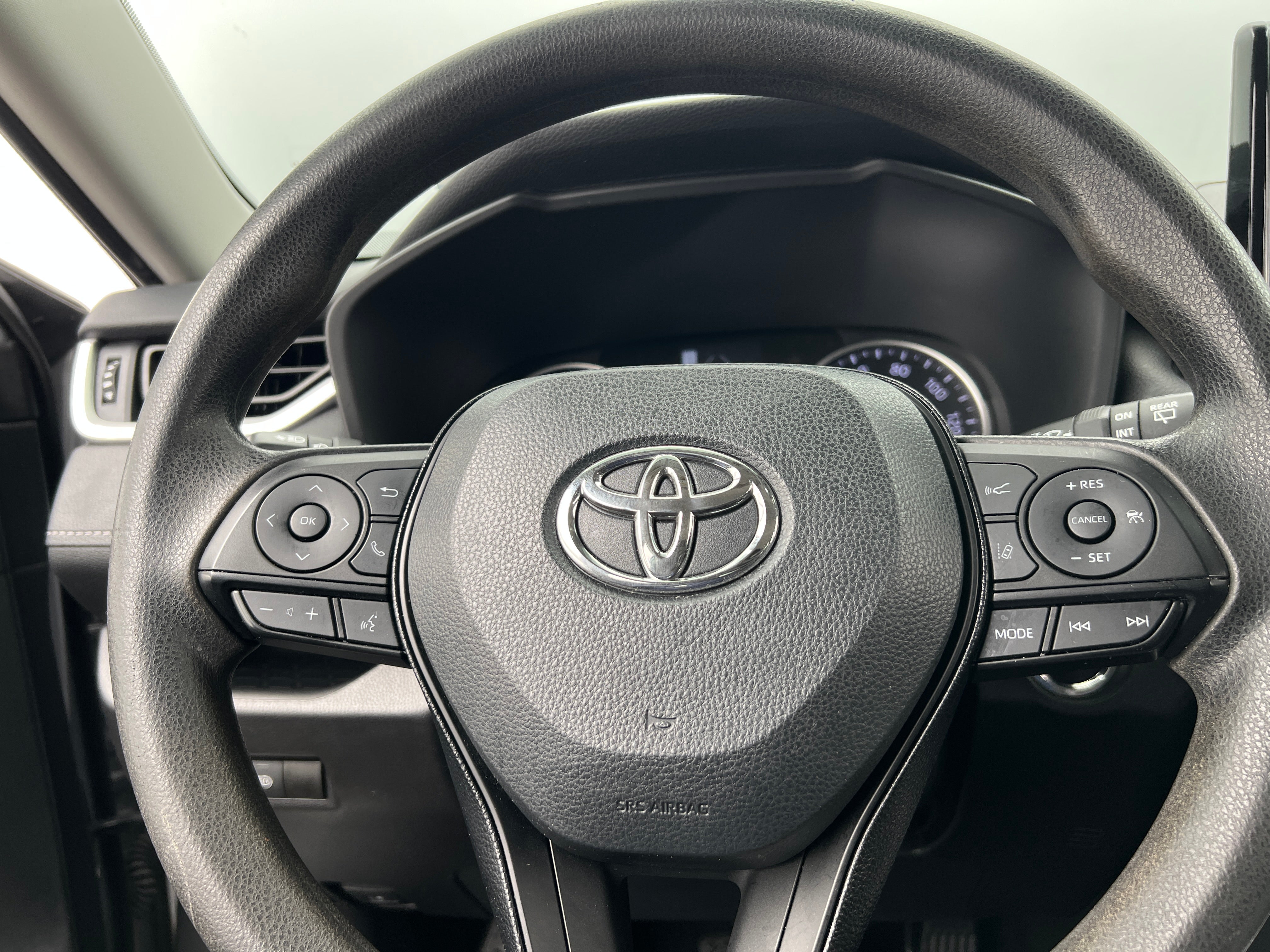 2021 Toyota RAV4 XLE 5