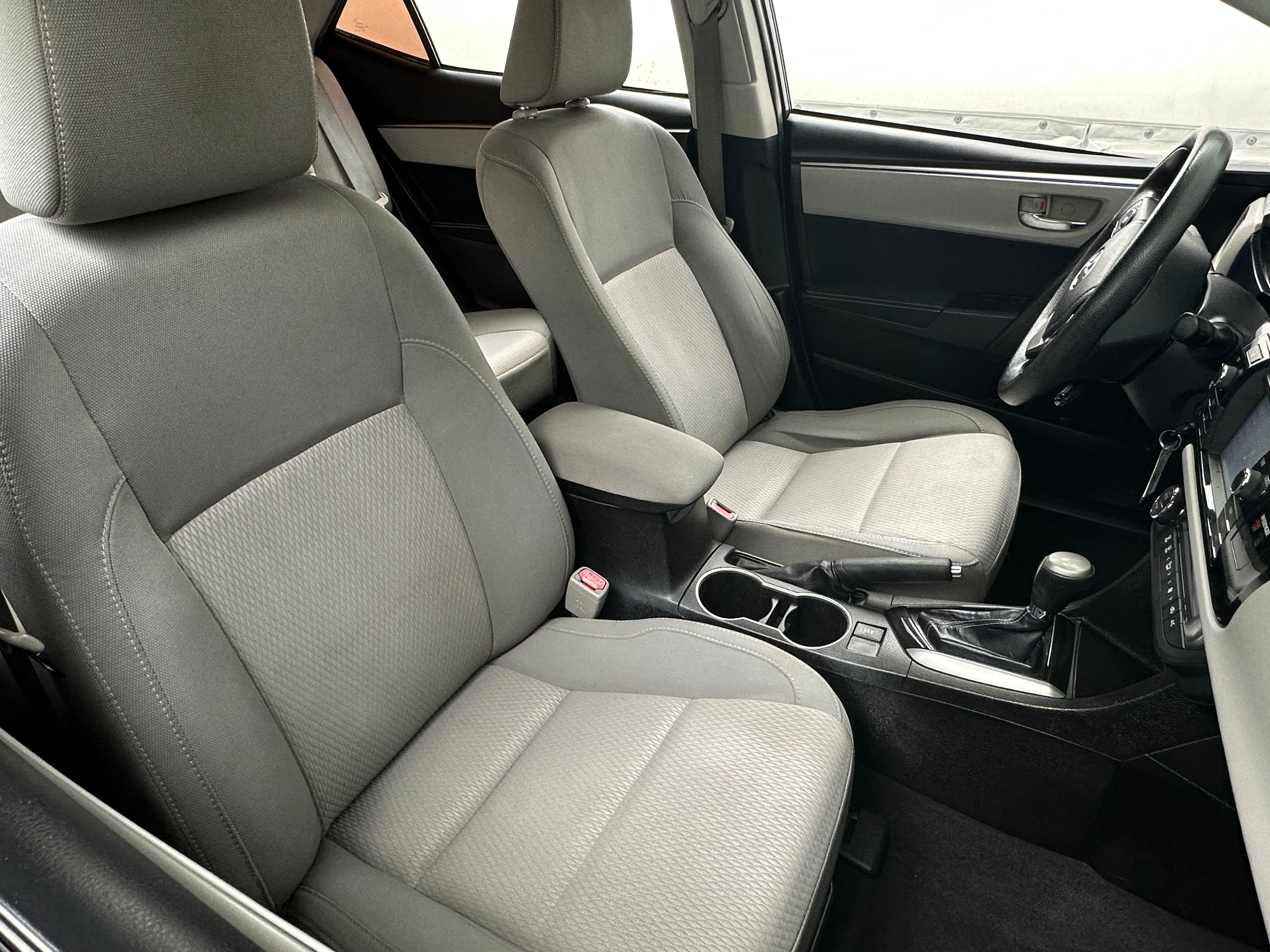 2015 Toyota Corolla LE 2