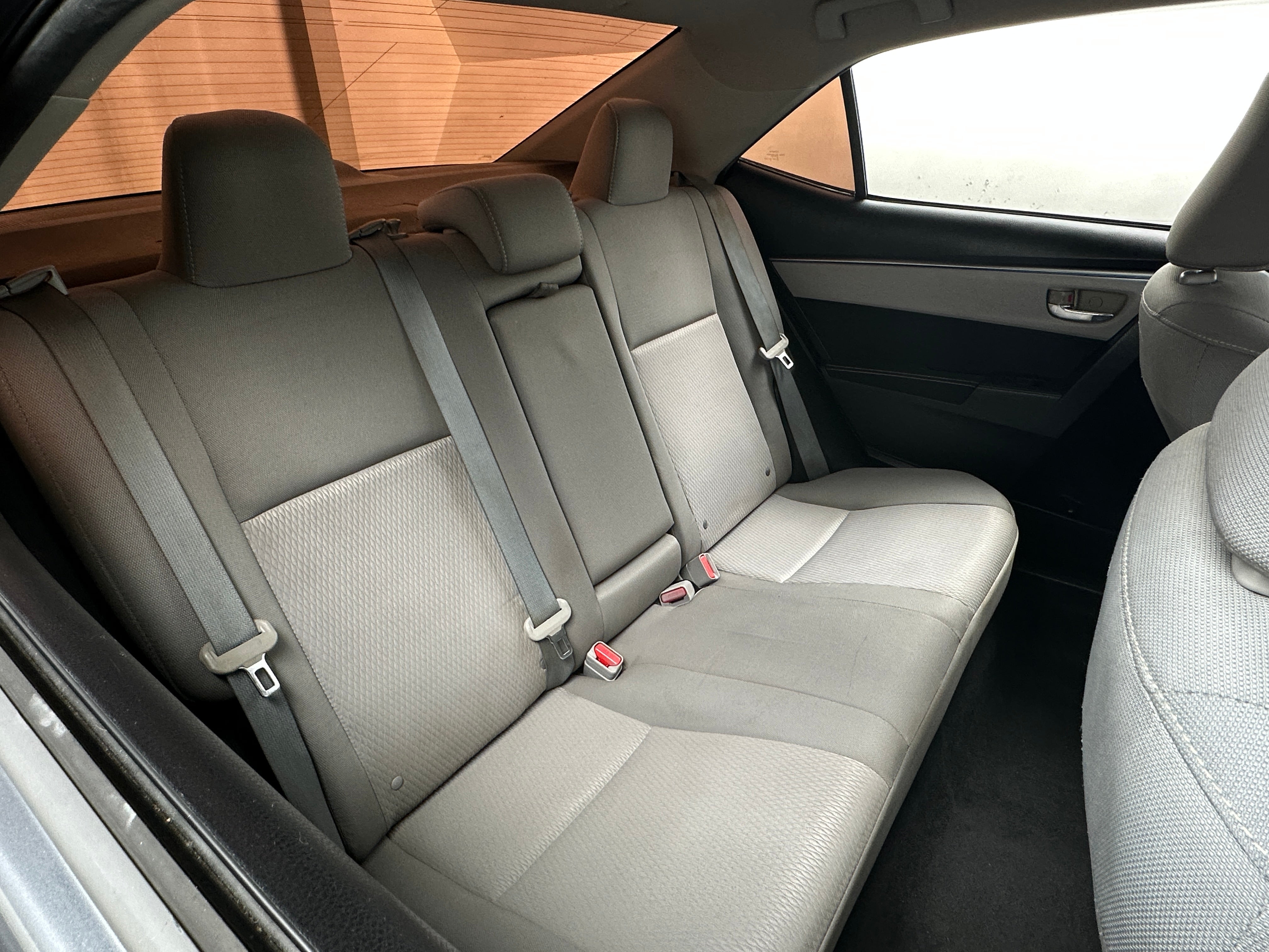 2015 Toyota Corolla LE 6