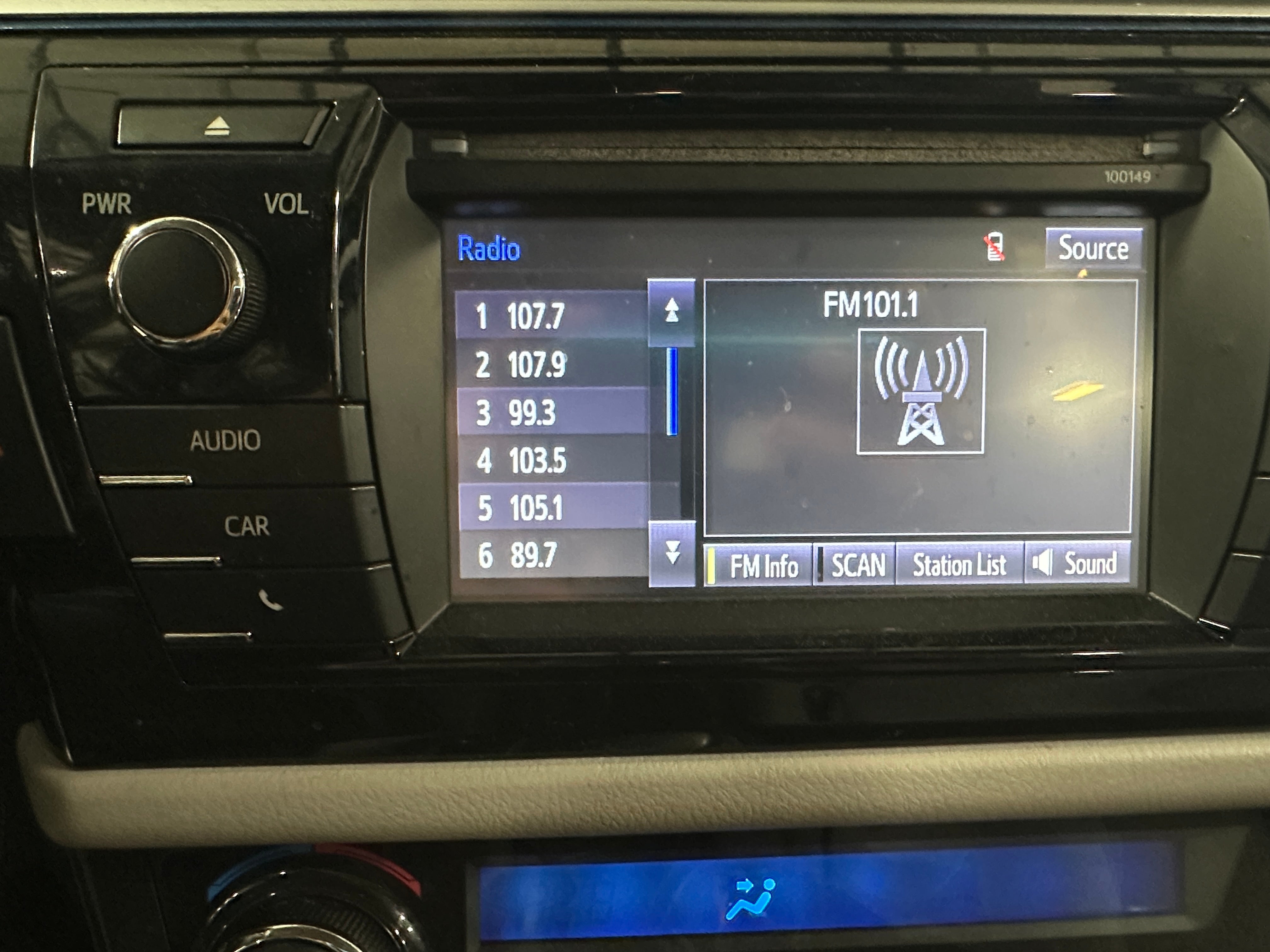 2015 Toyota Corolla LE 4