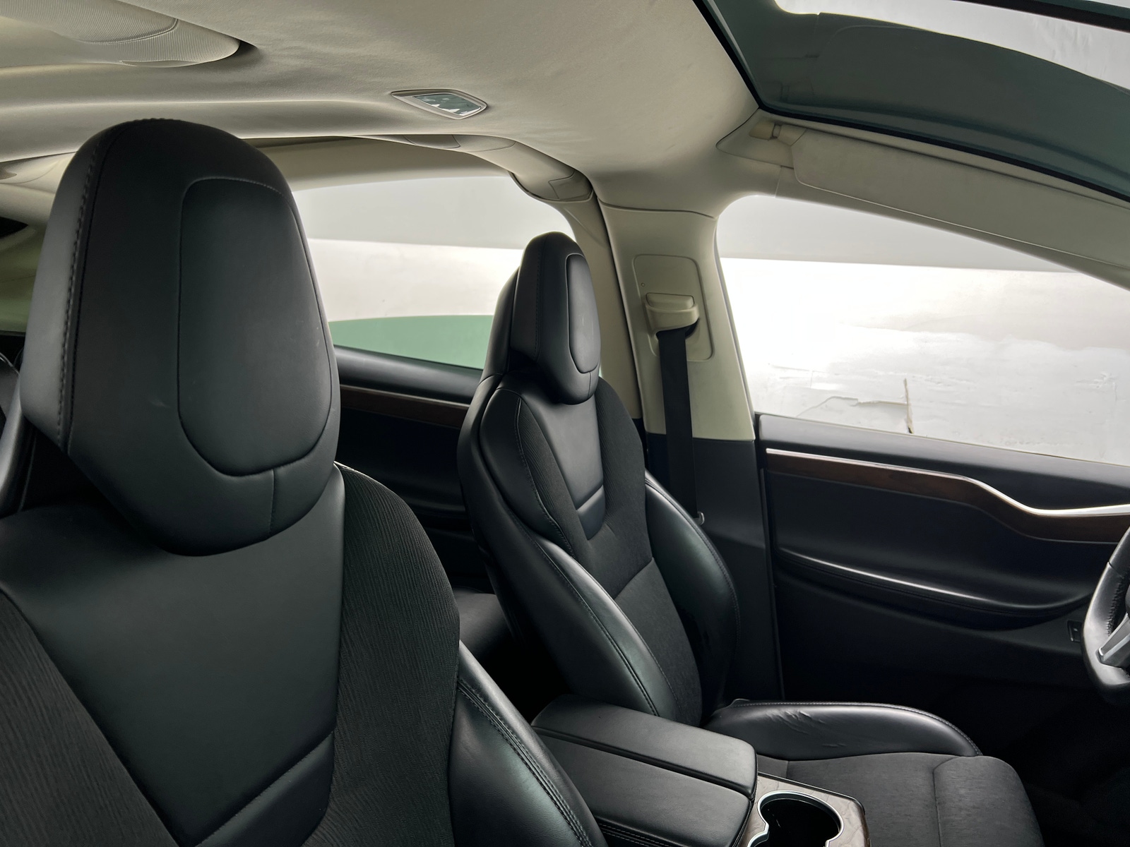 Thumbnail: 2016 Tesla Model X - 2