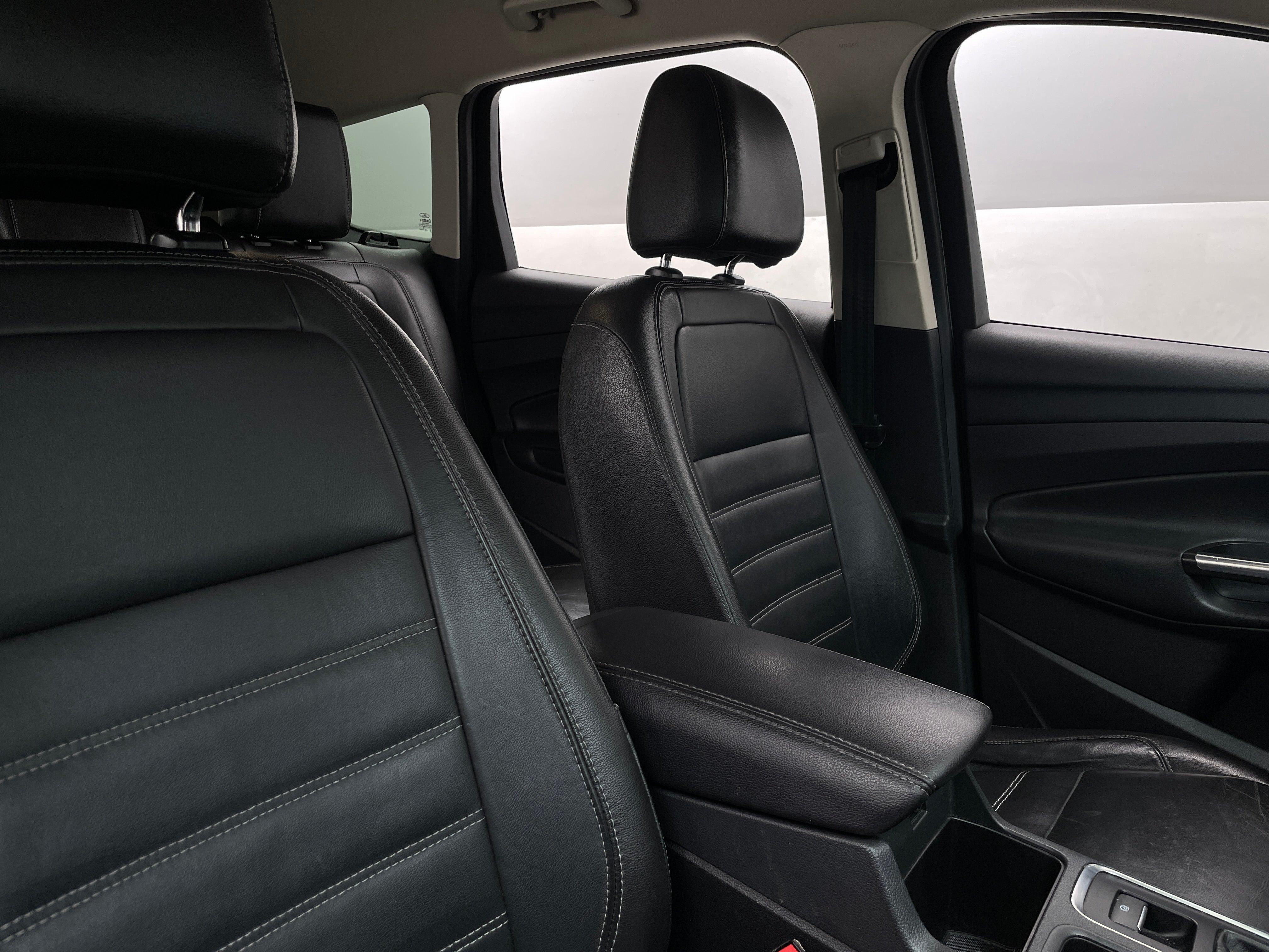 2017 Ford Escape Titanium 2
