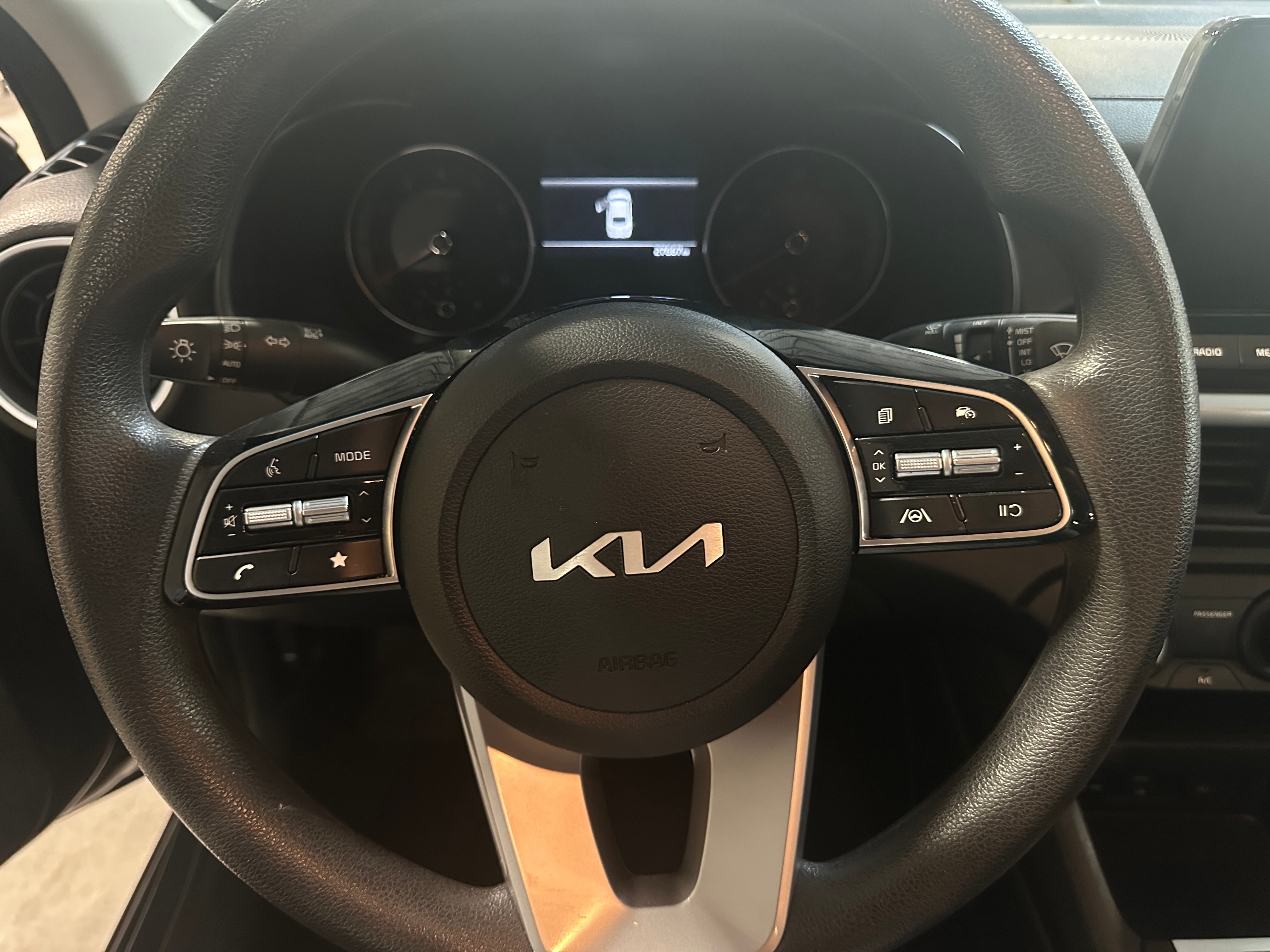 2024 Kia Forte LXS 5