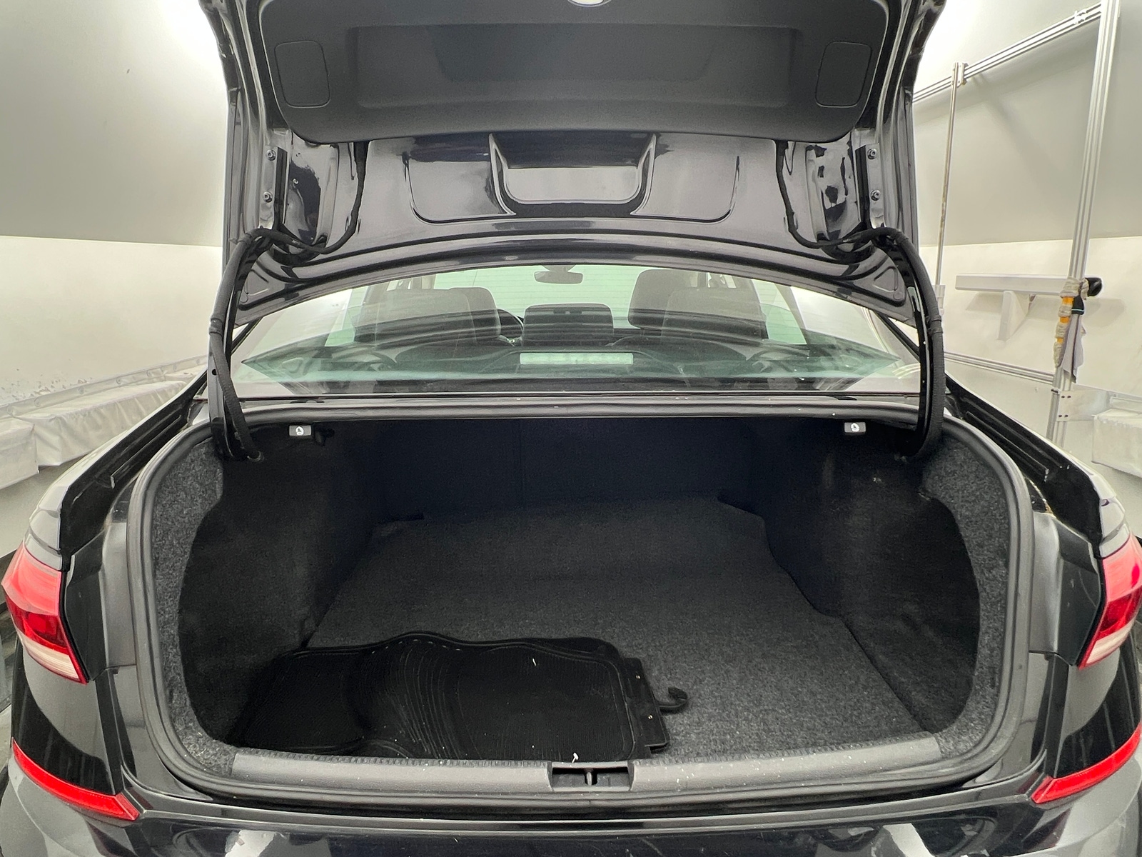 Thumbnail: 2020 Volkswagen Passat - 6