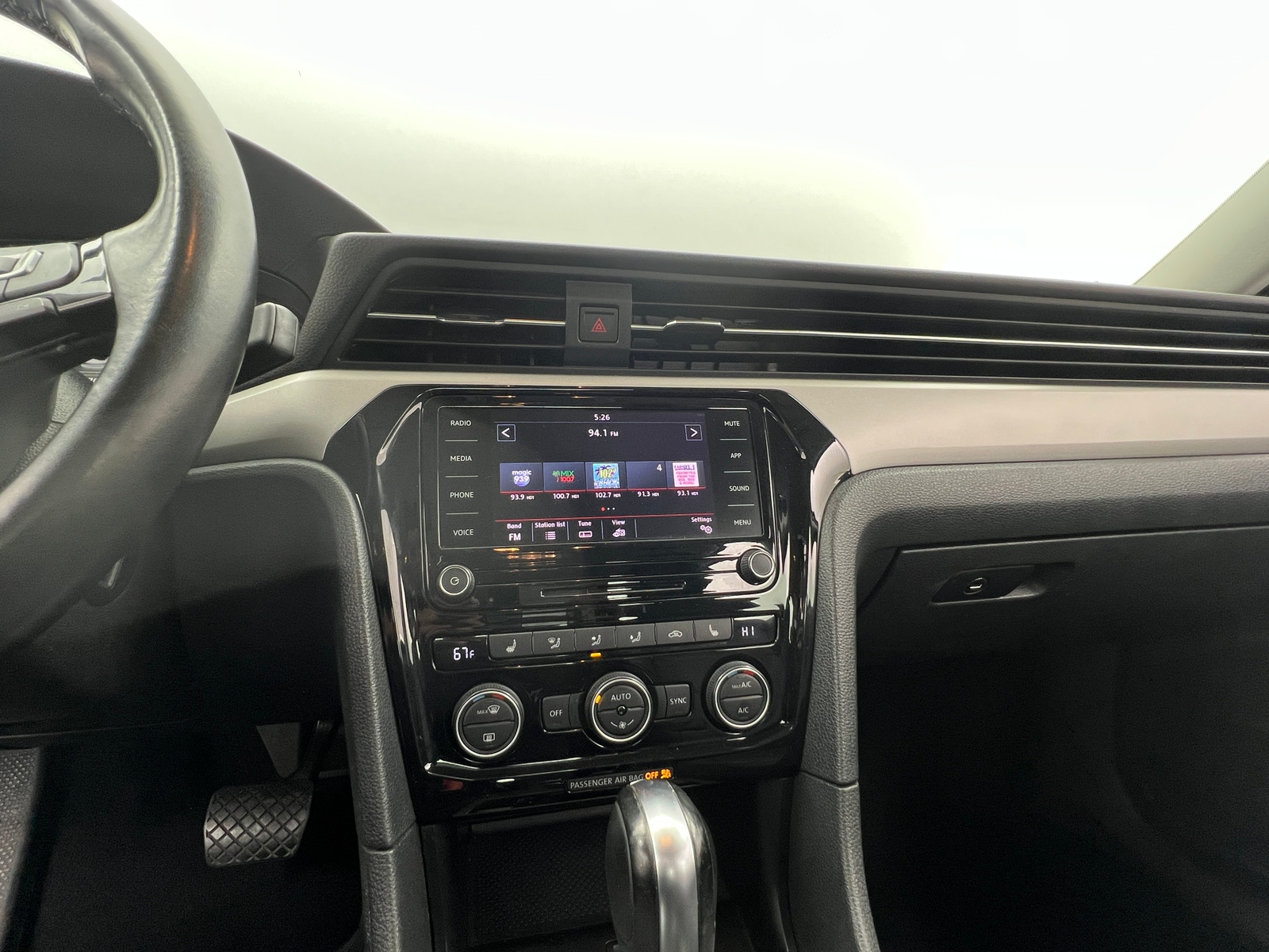 Thumbnail: 2020 Volkswagen Passat - 3